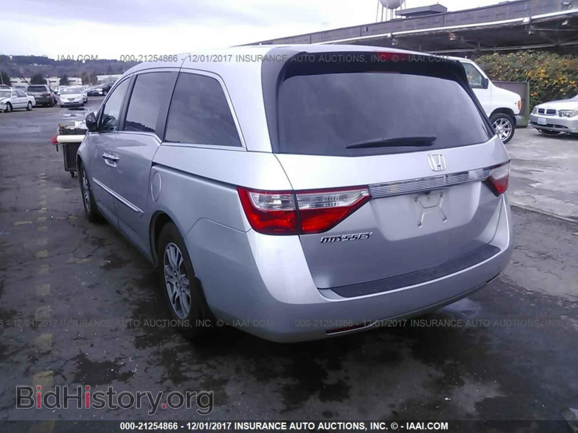 2012 Honda Odyssey - VIN: 5FNRL5H62CB006554 - Фото 3