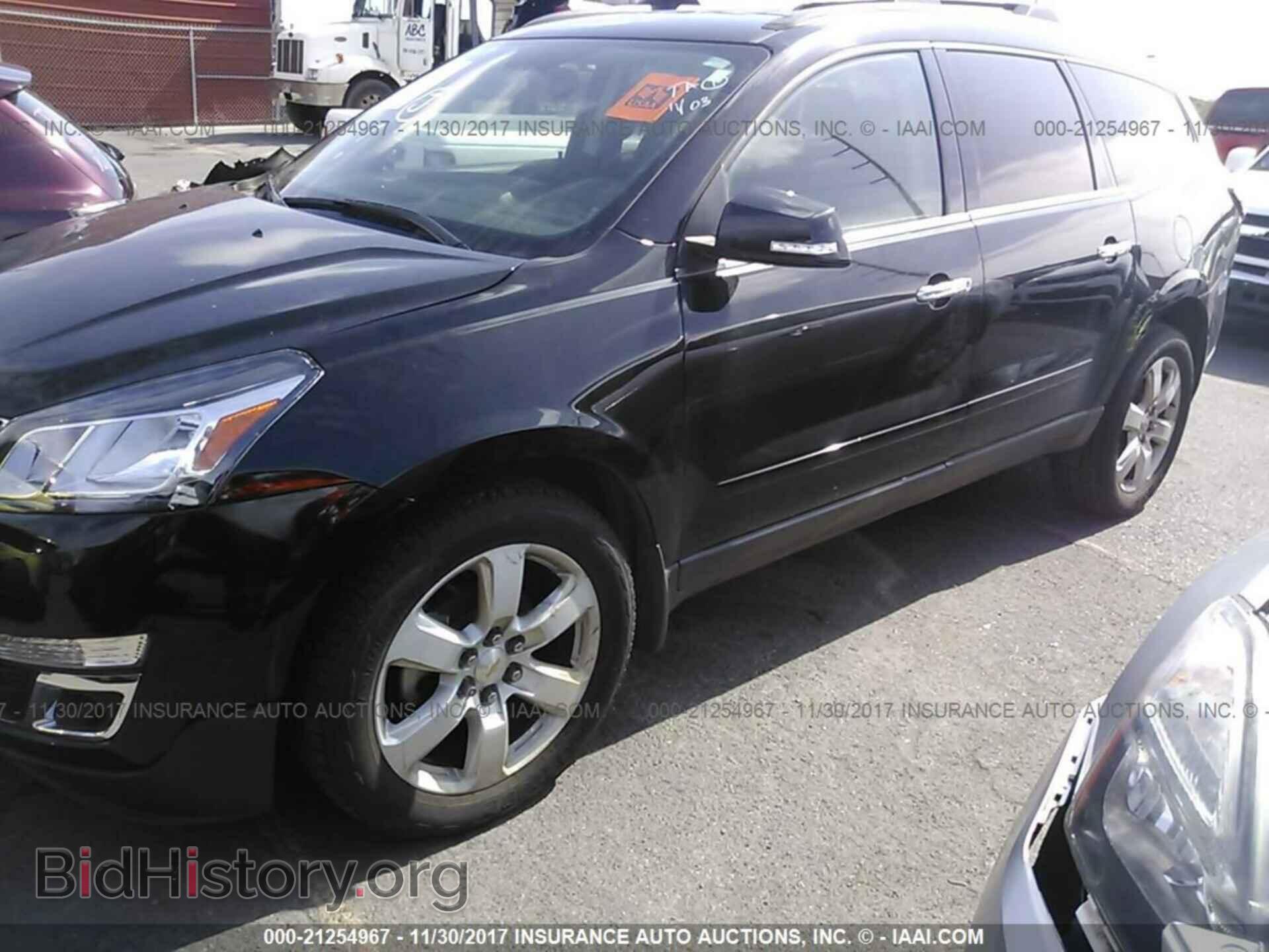 2016 Chevrolet Traverse - VIN: 1GNKVGKD6GJ121050 - Фото 2
