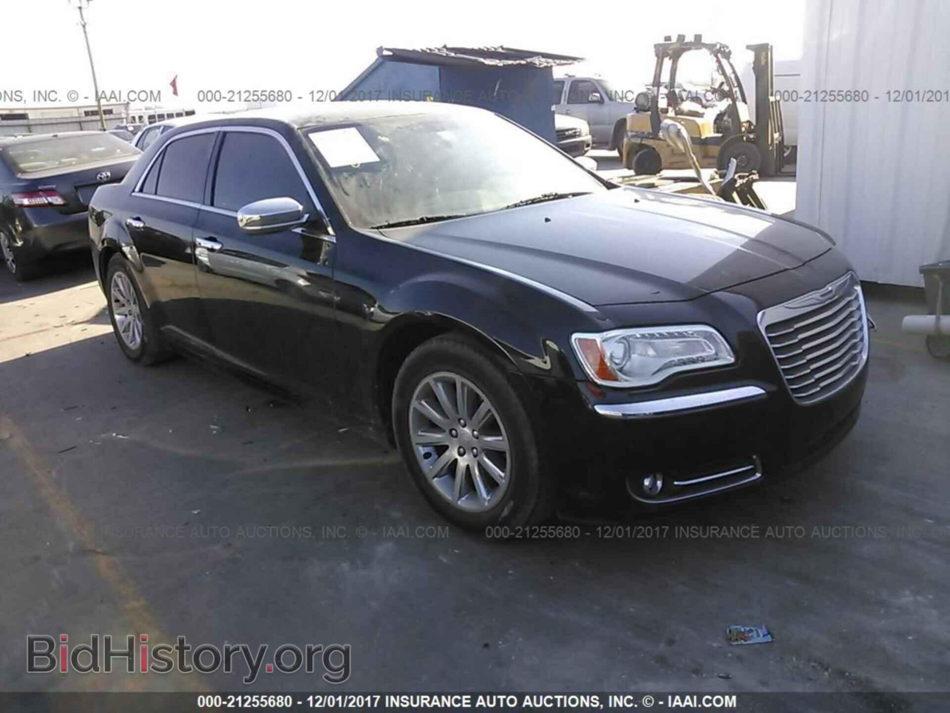 Фотография 2C3CCAEG3DH620895 - Chrysler 300c 2013