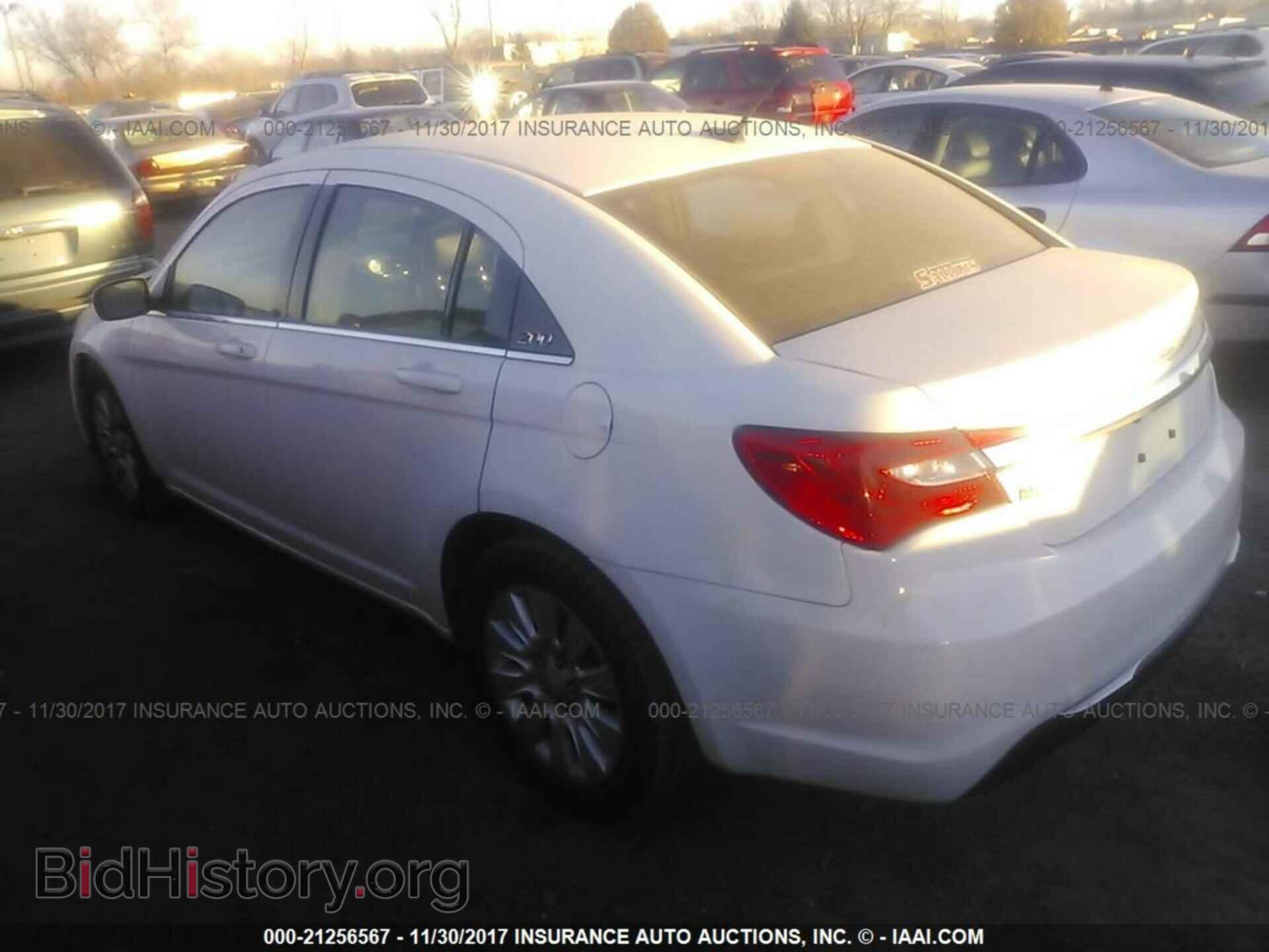 2013 Chrysler 200 - VIN: 1C3CCBAG5DN743097 - Photo 3