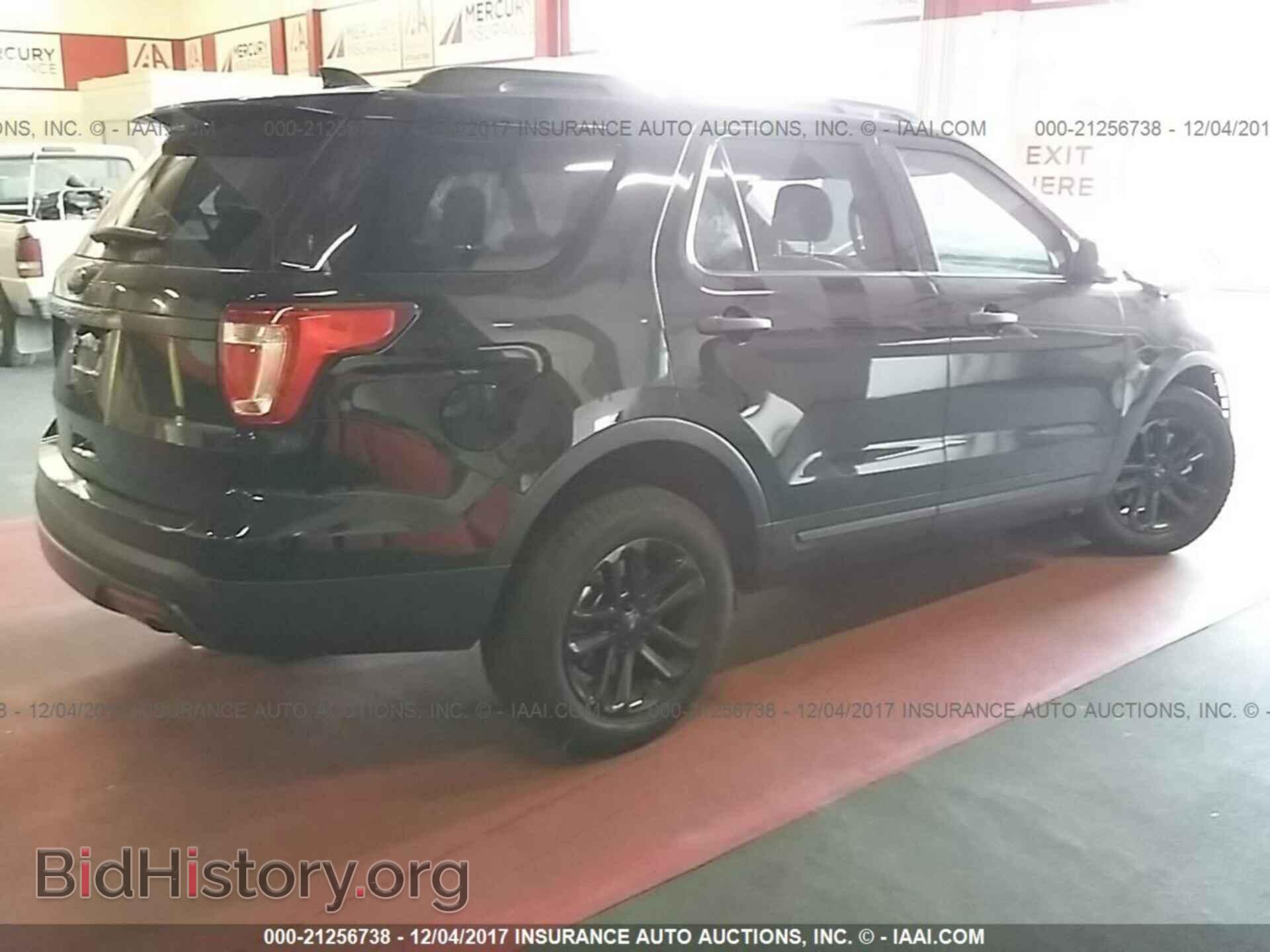 2017 Ford Explorer - VIN: 1FM5K7B89HGC85145 - Photo 4