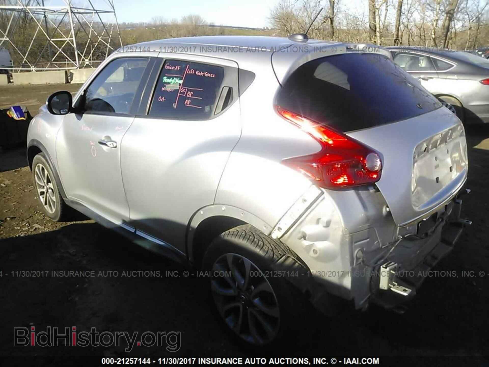 2011 Nissan Juke - VIN: JN8AF5MR9BT017393 - Фото 3
