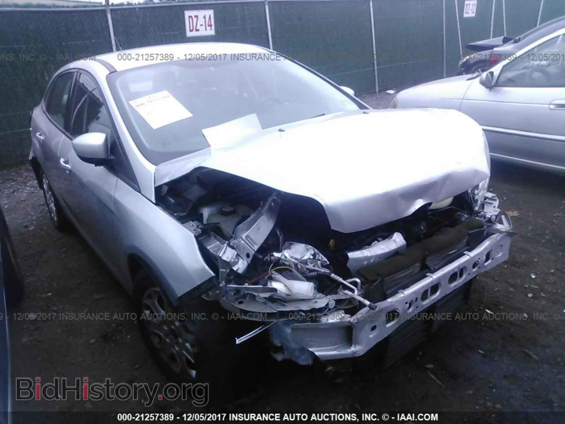 Photo 1FAHP3F23CL306675 - Ford Focus 2012