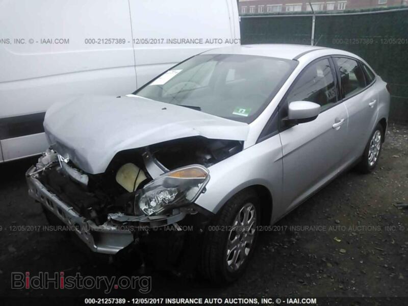 2012 Ford FOCUS (VIN 1FAHP3F23CL306675) — фото 2 из 10