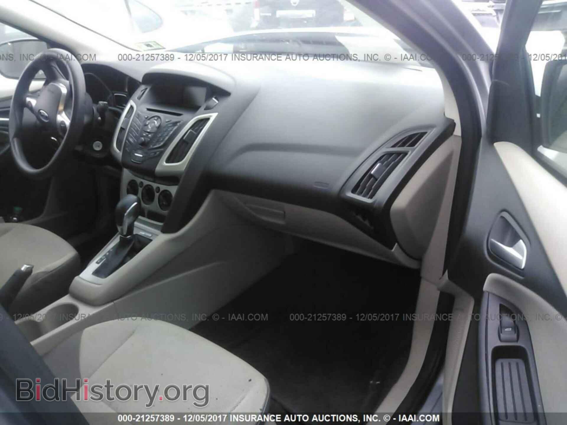 2012 Ford Focus - VIN: 1FAHP3F23CL306675 - Photo 5