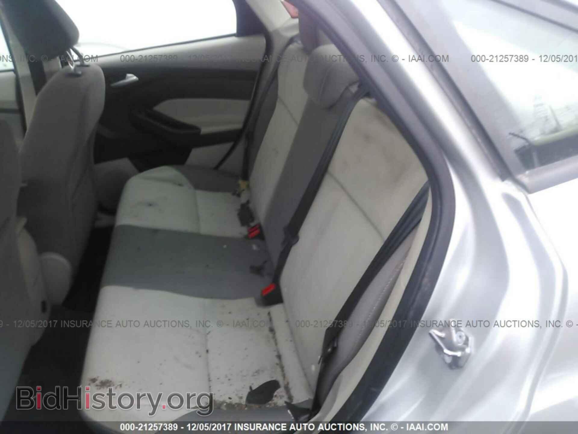 2012 Ford Focus - VIN: 1FAHP3F23CL306675 - Photo 8