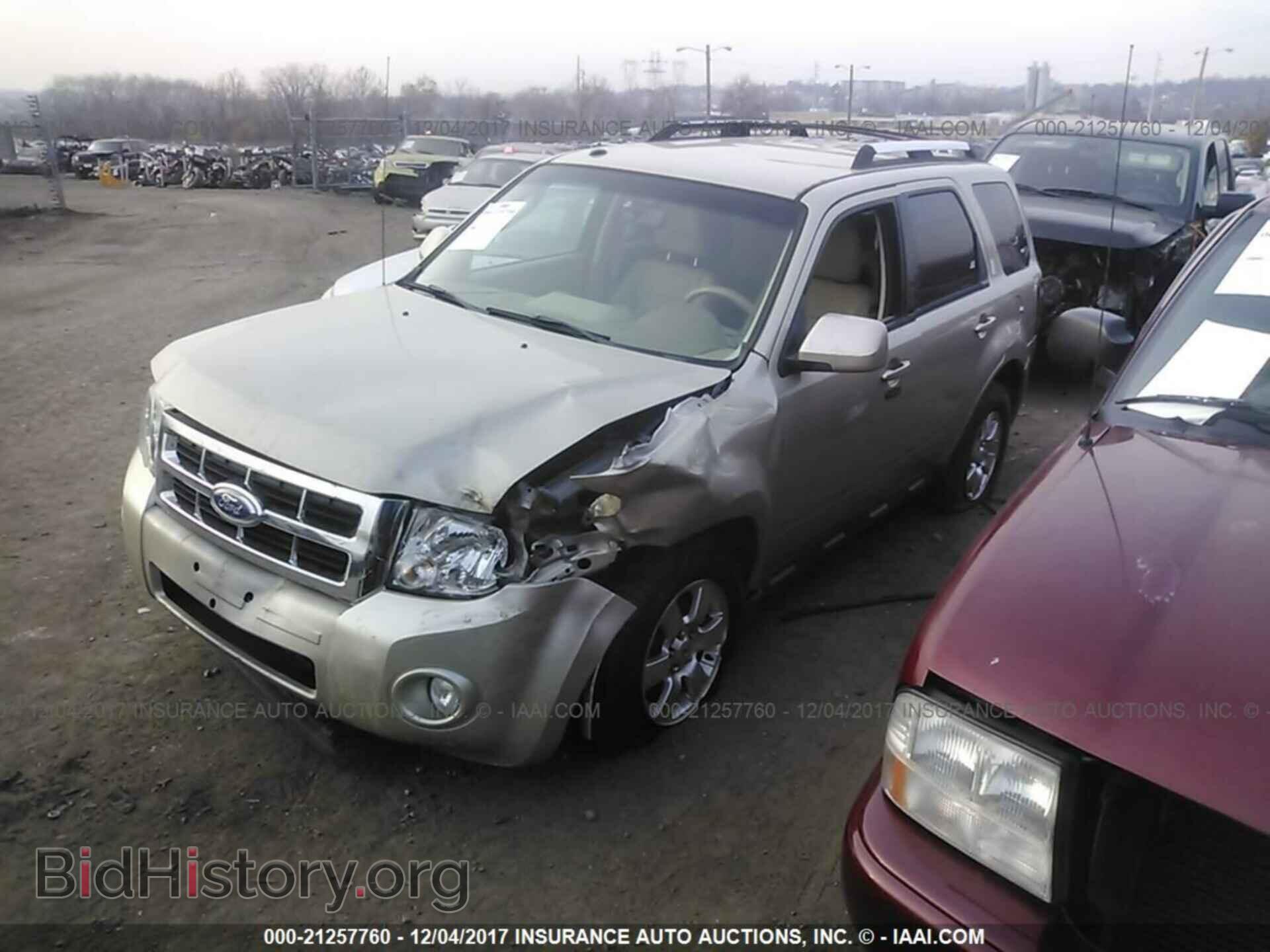 2011 Ford Escape - VIN: 1FMCU0E72BKC24753 - Фото 2