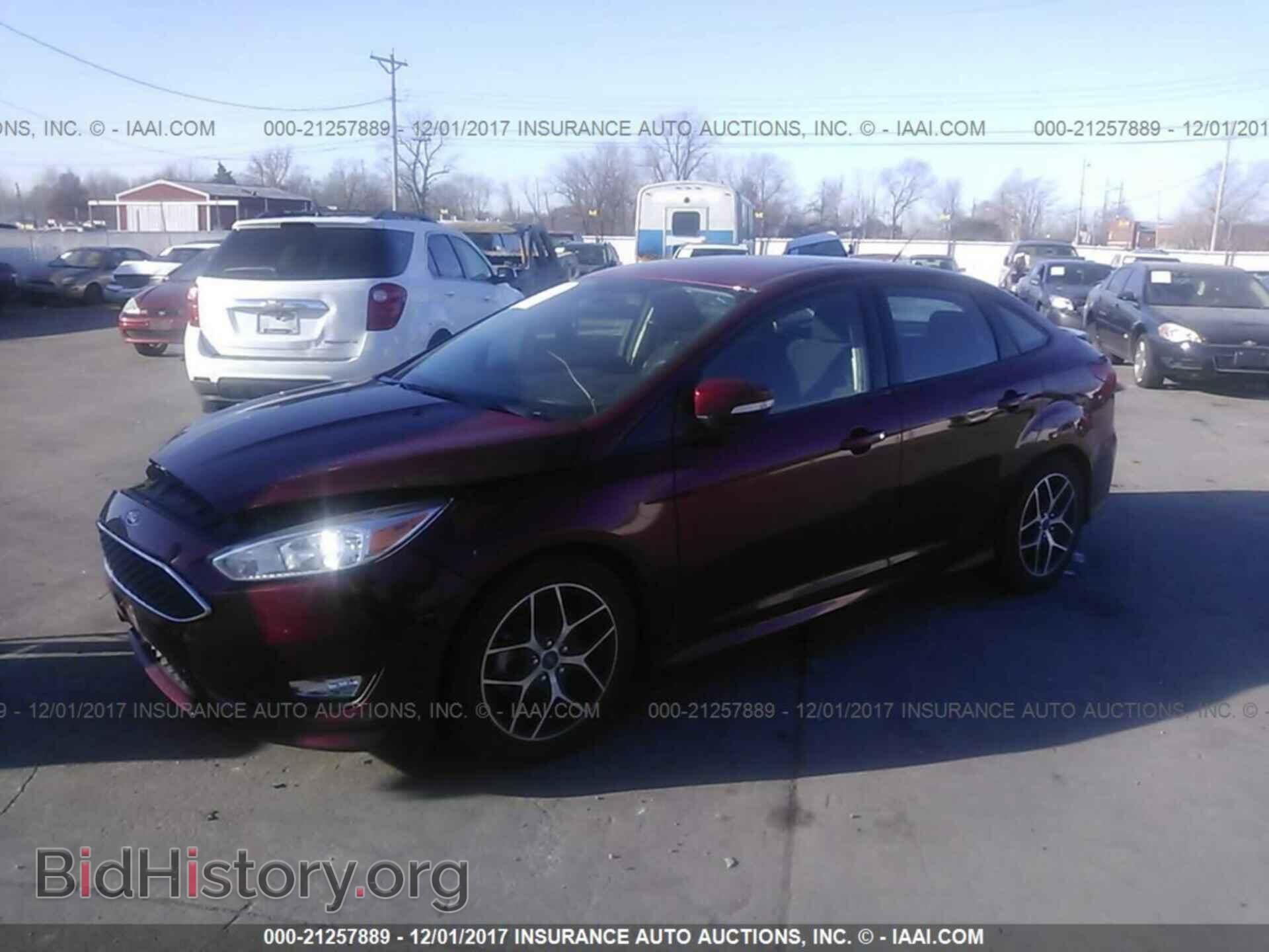 2015 Ford Focus - VIN: 1FADP3F22FL286910 - Photo 2
