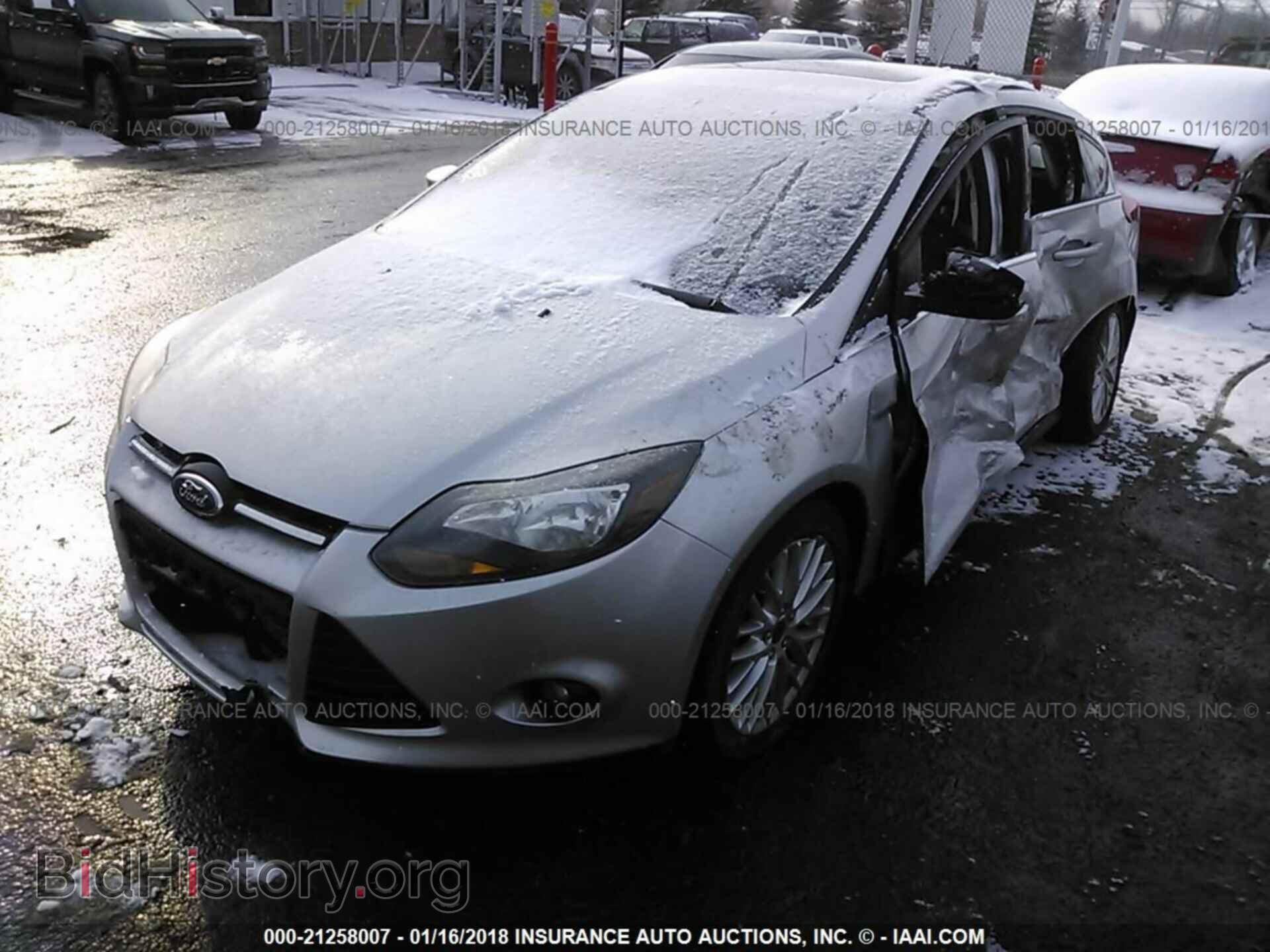 2014 Ford Focus - VIN: 1FADP3N21EL383662 - Photo 2