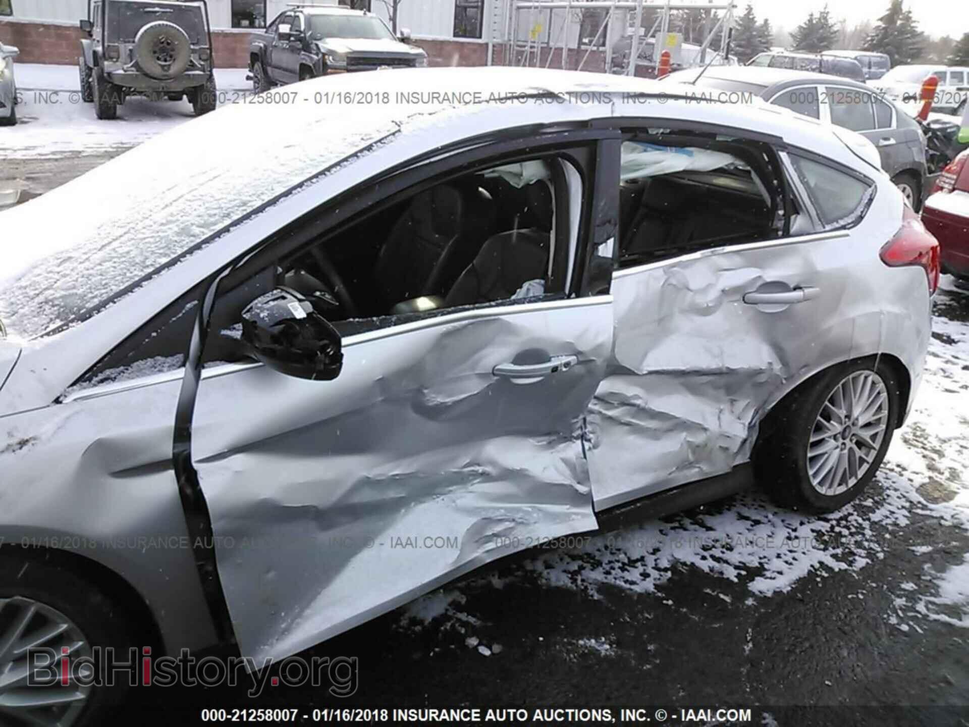 2014 Ford Focus - VIN: 1FADP3N21EL383662 - Photo 6