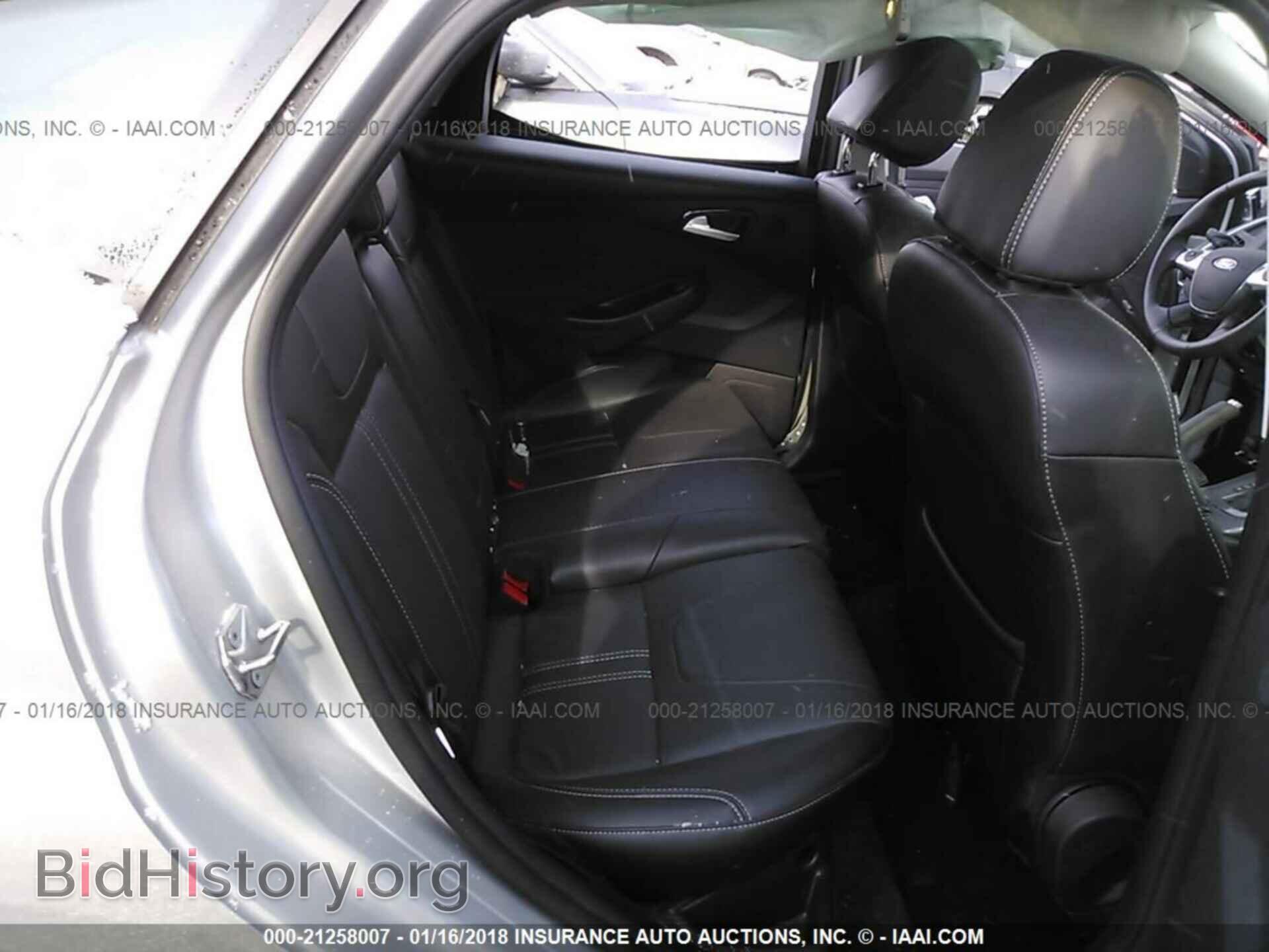 2014 Ford Focus - VIN: 1FADP3N21EL383662 - Photo 8