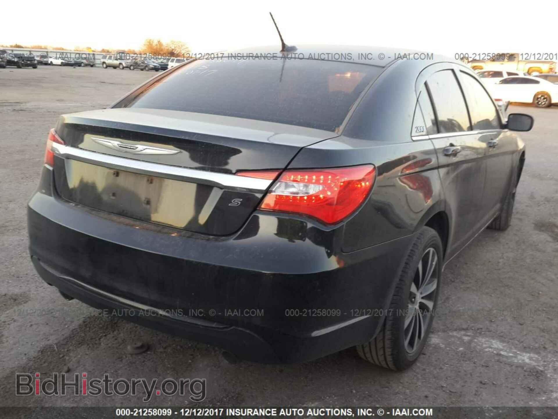 2013 Chrysler 200 - VIN: 1C3CCBCG6DN687121 - Photo 4