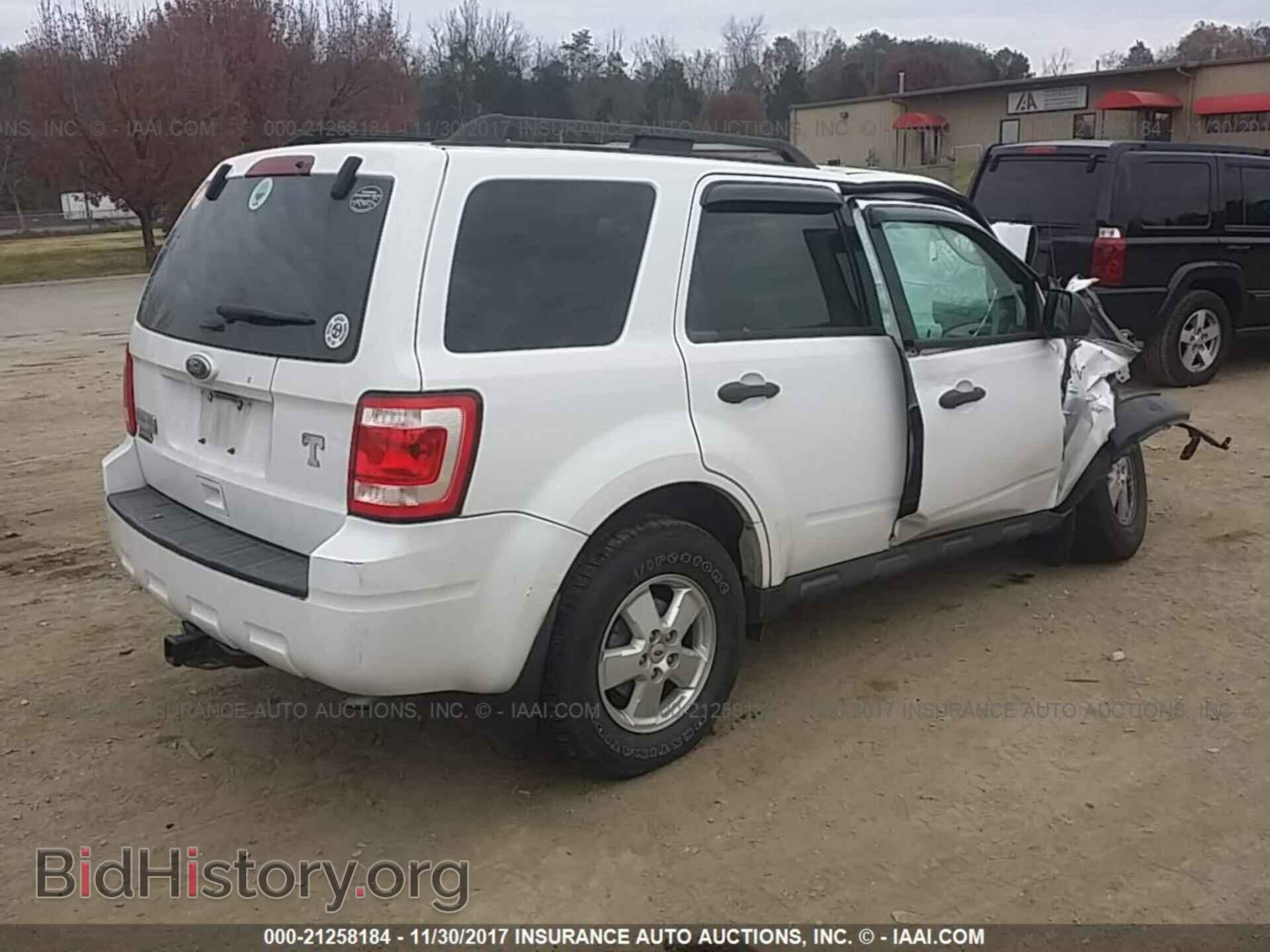 2011 Ford Escape - VIN: 1FMCU9D74BKB26264 - Photo 4
