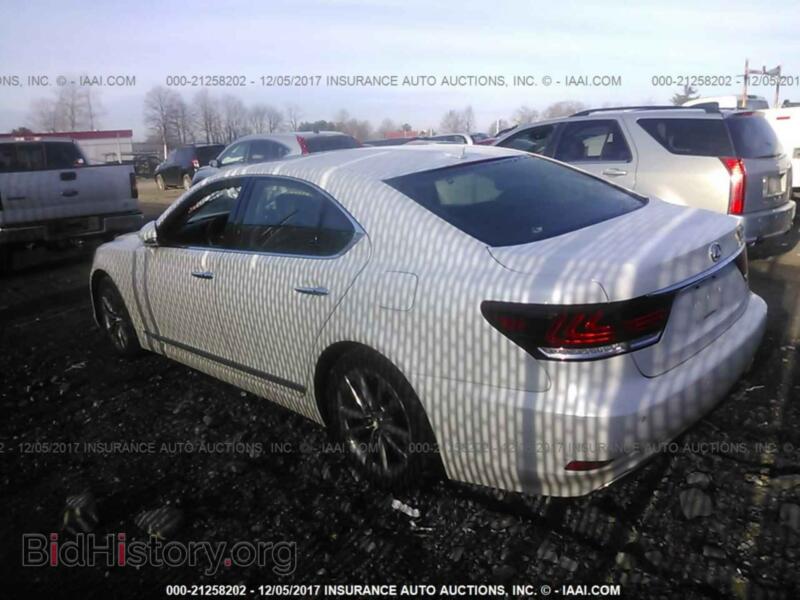 2013 Lexus LS (VIN JTHCL5EF8D5018235) — photo 3 of 10