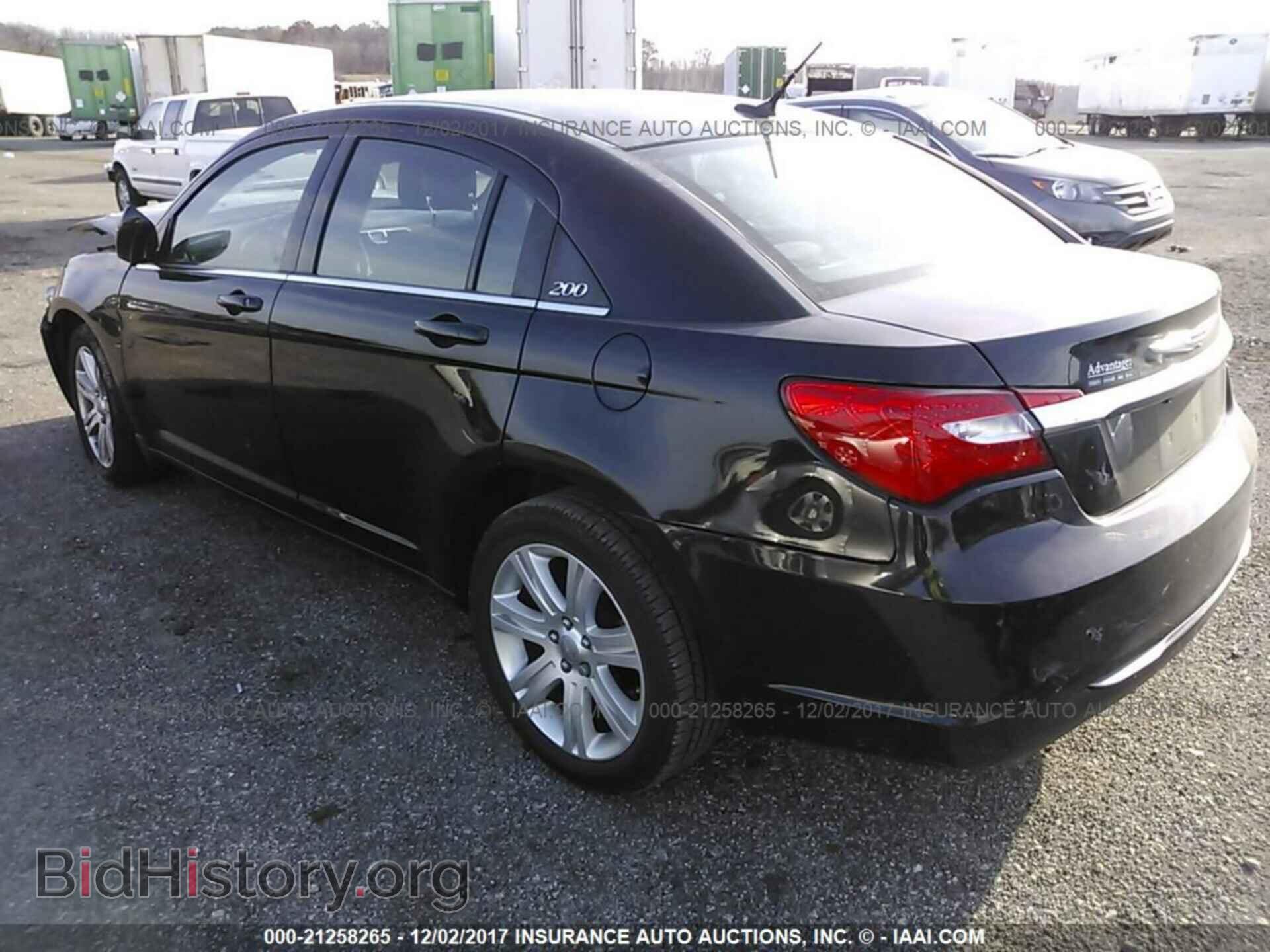 2013 Chrysler 200 - VIN: 1C3CCBBB4DN500979 - Photo 3