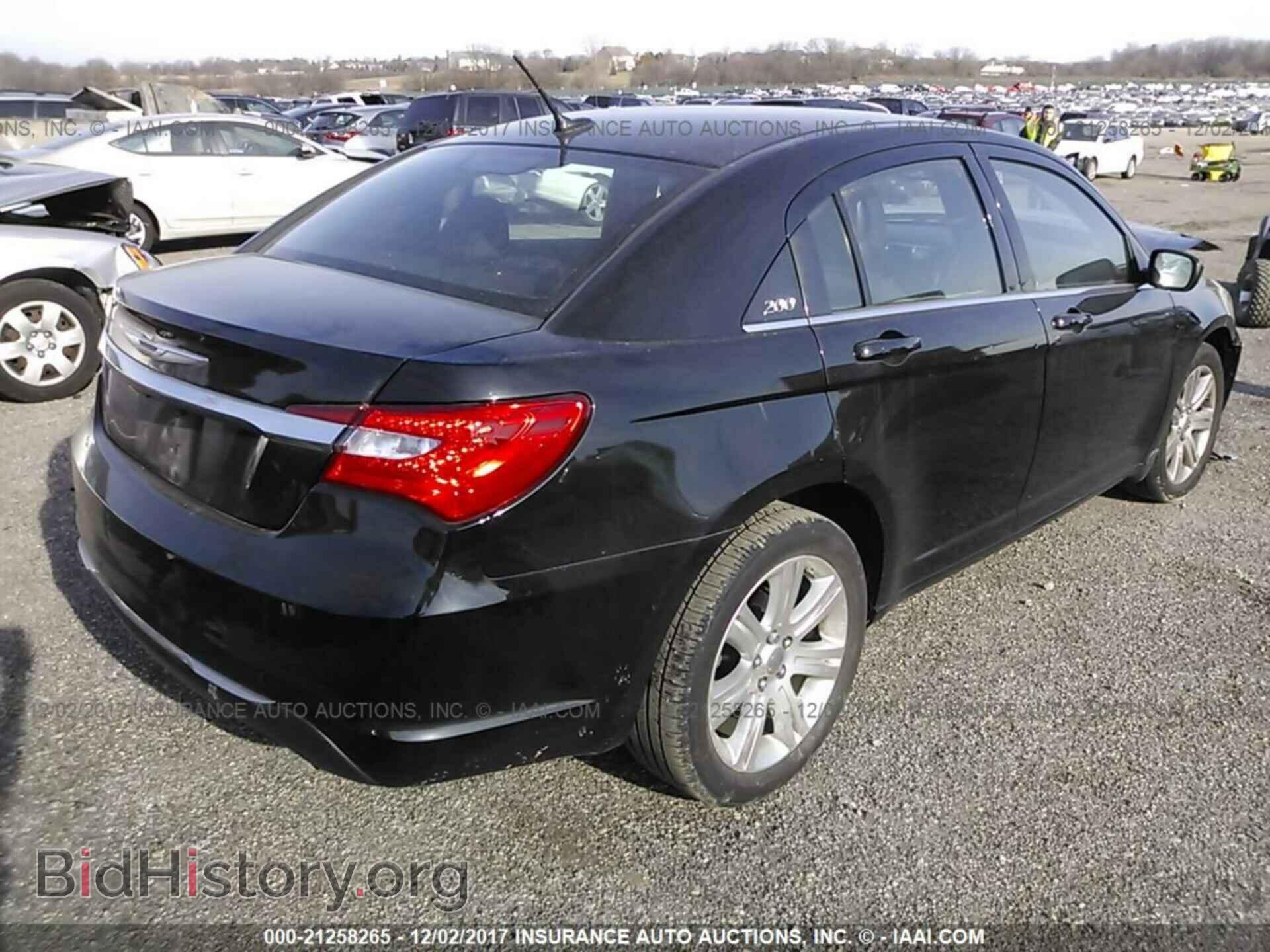 2013 Chrysler 200 - VIN: 1C3CCBBB4DN500979 - Photo 4