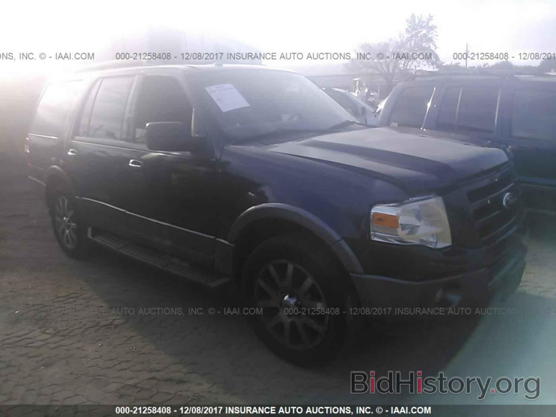 Photo 1FMJU1J50BEF04932 - Ford Expedition 2011