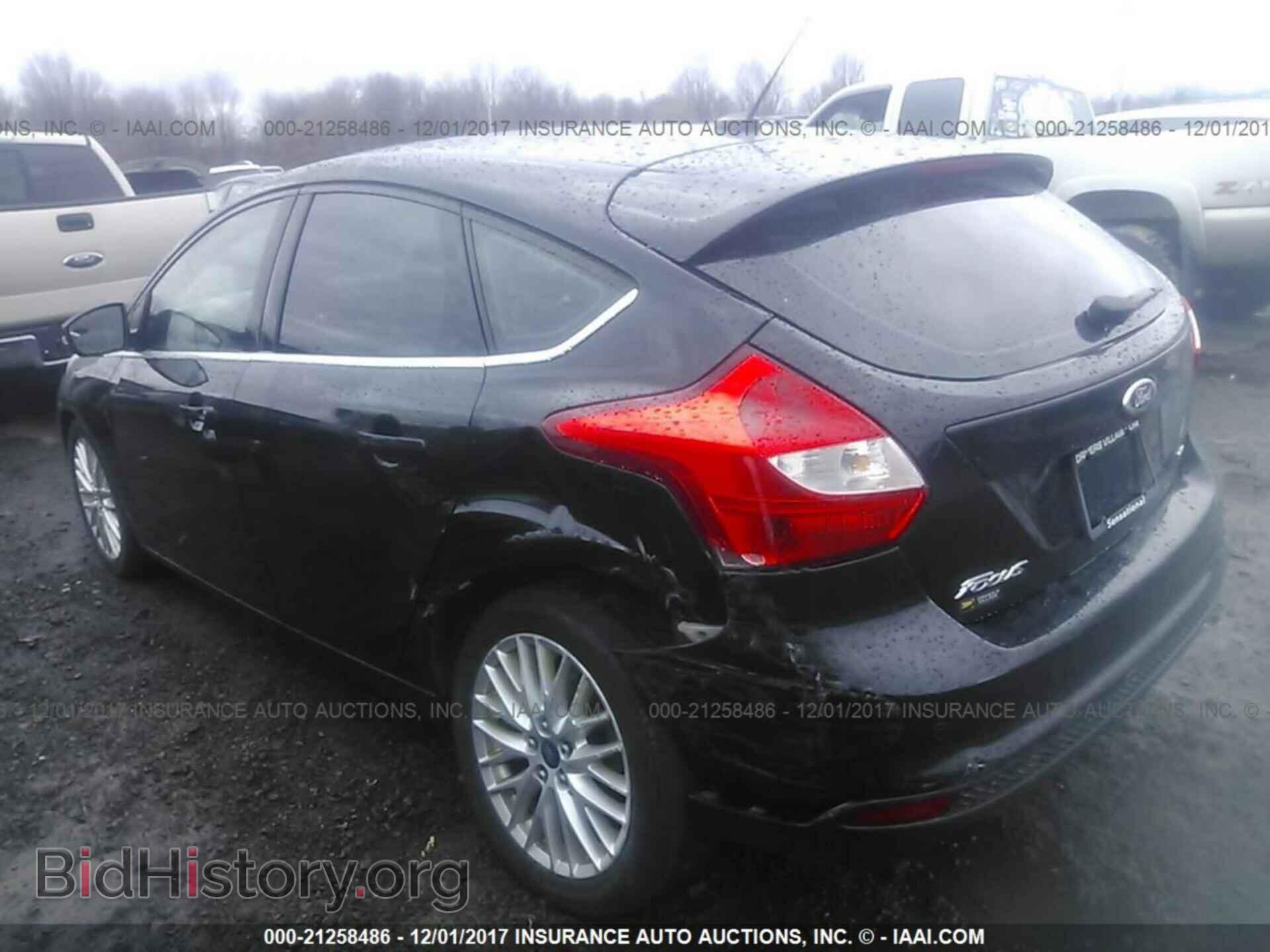 2012 Ford Focus - VIN: 1FAHP3M21CL472048 - Photo 3