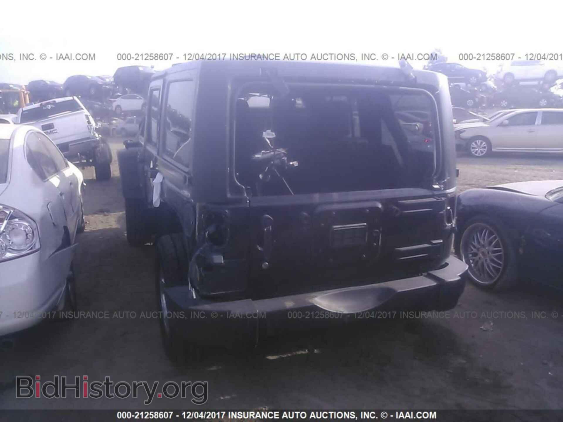 2015 Jeep Wrangler - VIN: 1C4BJWDG0FL736802 - Фото 3