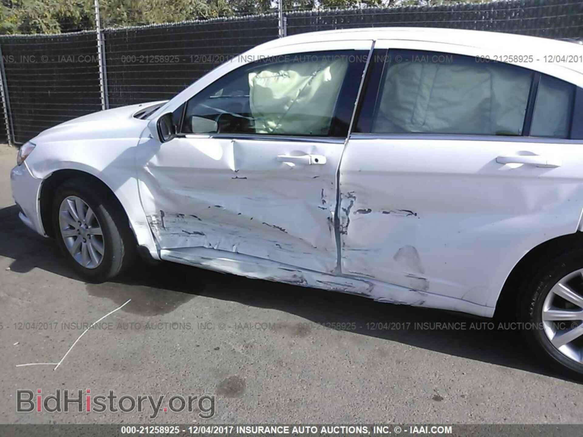 2013 Chrysler 200 - VIN: 1C3CCBBB7DN765699 - Photo 6