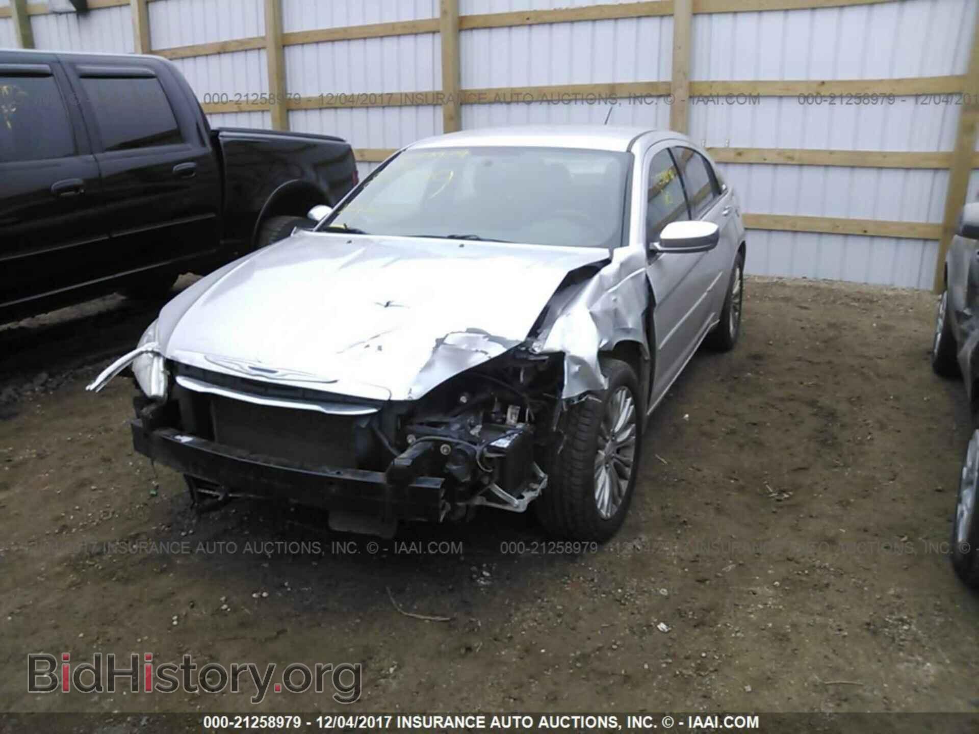 2012 Chrysler 200 - VIN: 1C3CCBCB2CN200919 - Фото 2