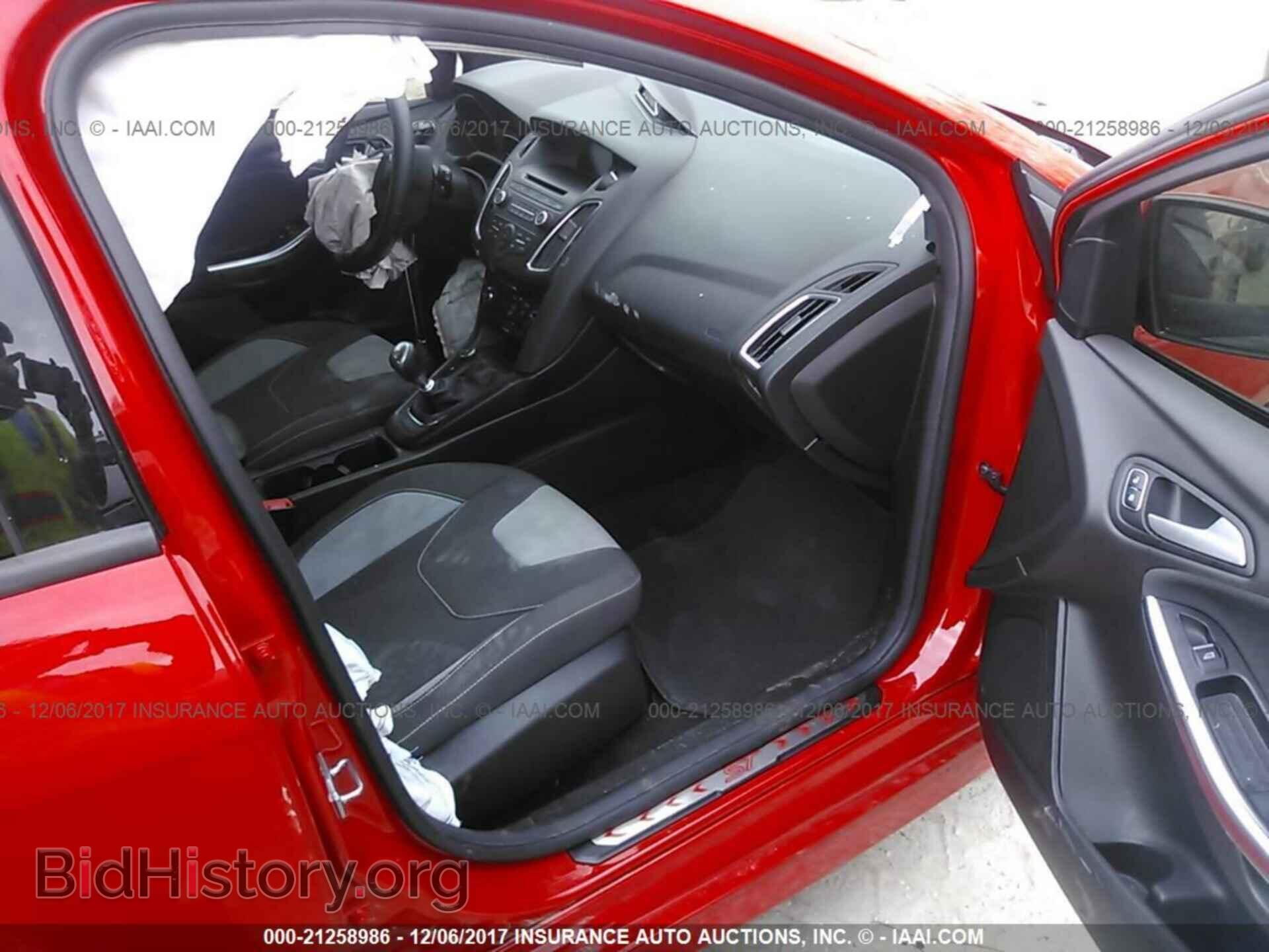 2017 Ford Focus - VIN: 1FADP3L92HL236626 - Фото 5