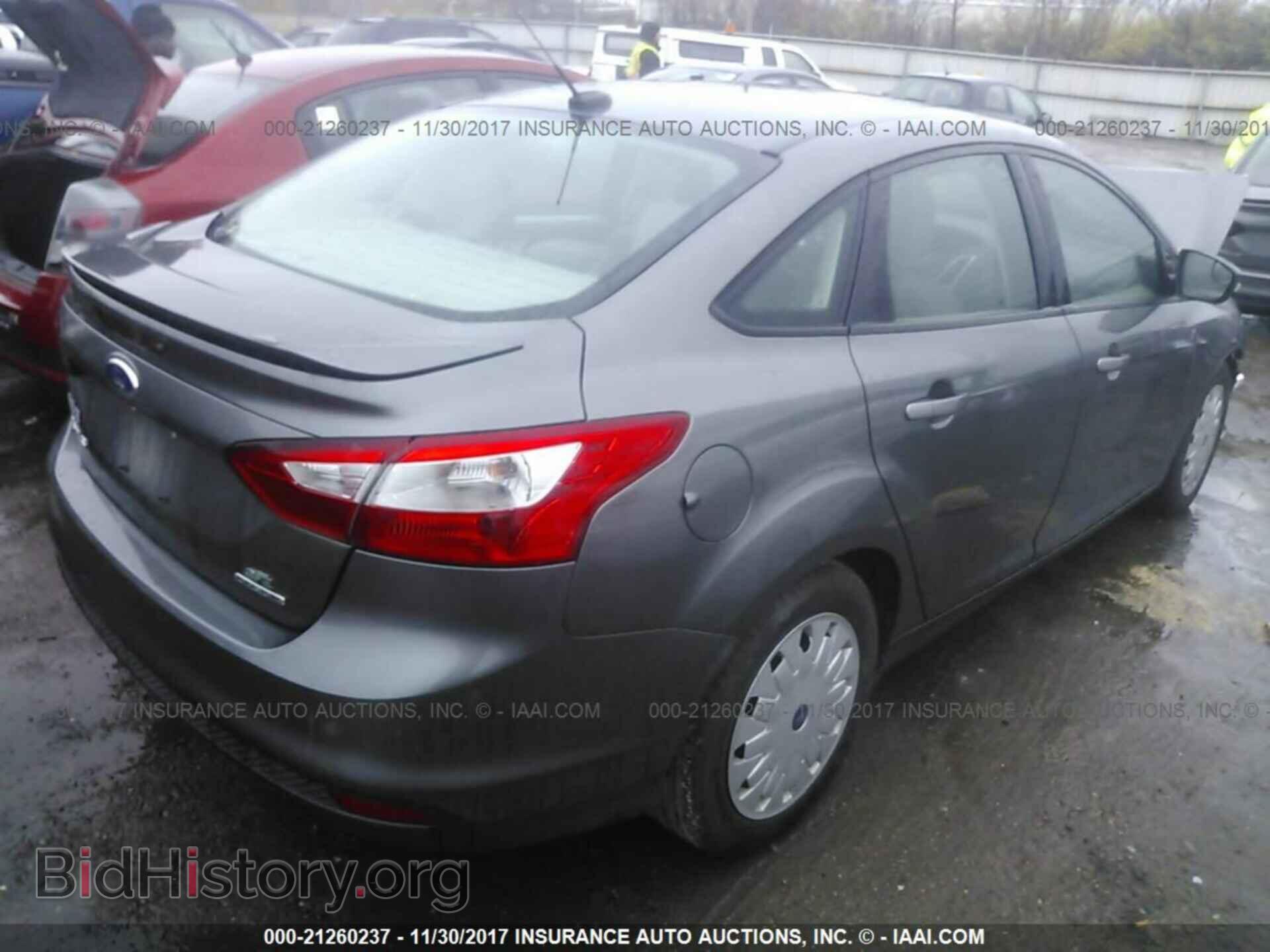 2013 Ford Focus - VIN: 1FADP3F20DL353775 - Photo 4