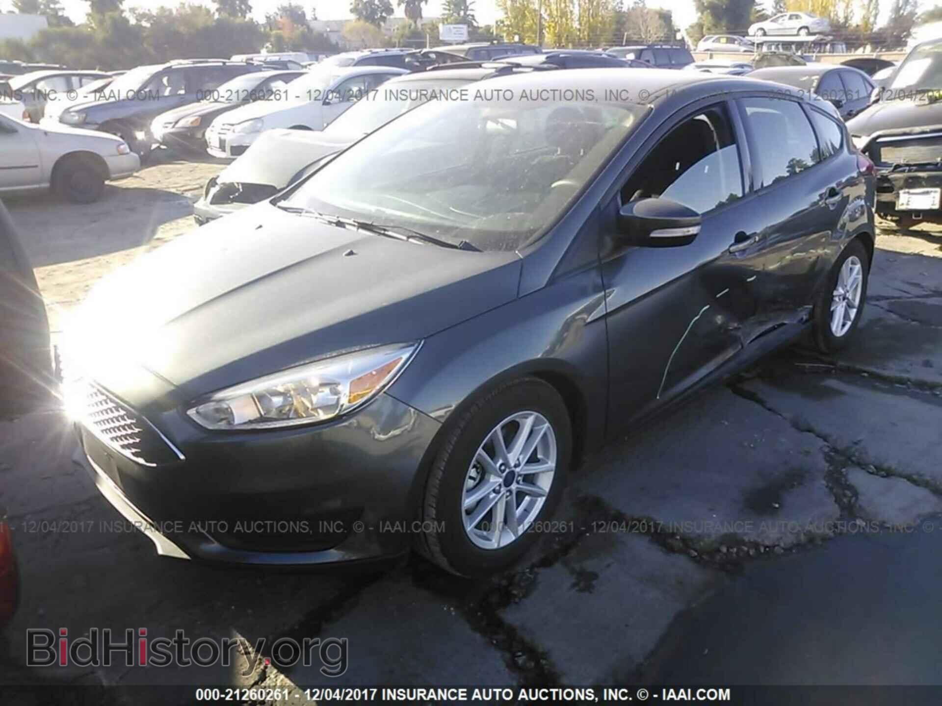 2016 Ford Focus - VIN: 1FADP3K29GL407133 - Фото 2
