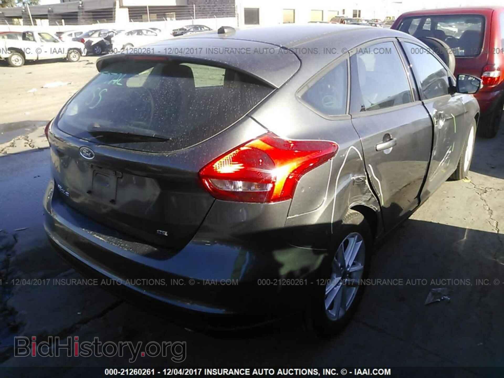 2016 Ford Focus - VIN: 1FADP3K29GL407133 - Фото 4