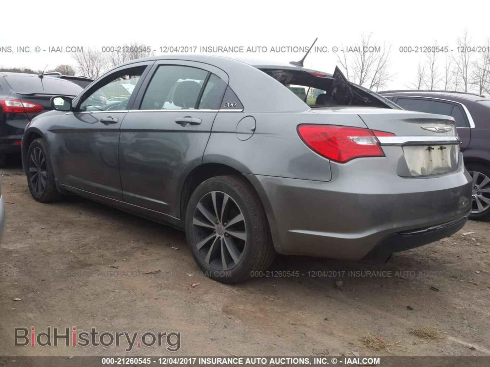 2012 Chrysler 200 - VIN: 1C3CCBHG3CN107556 - Фото 3