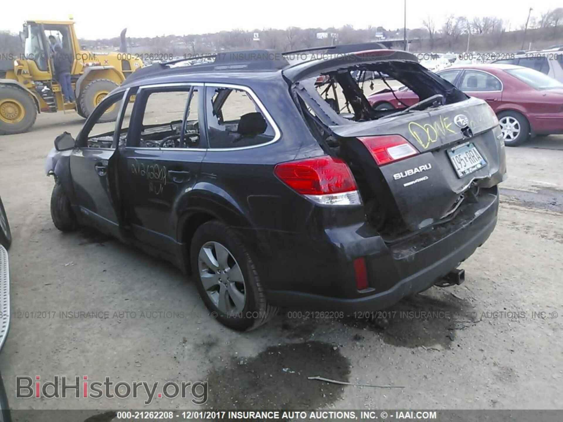 2012 Subaru Outback - VIN: 4S4BRCGC1C3277075 - Фото 3