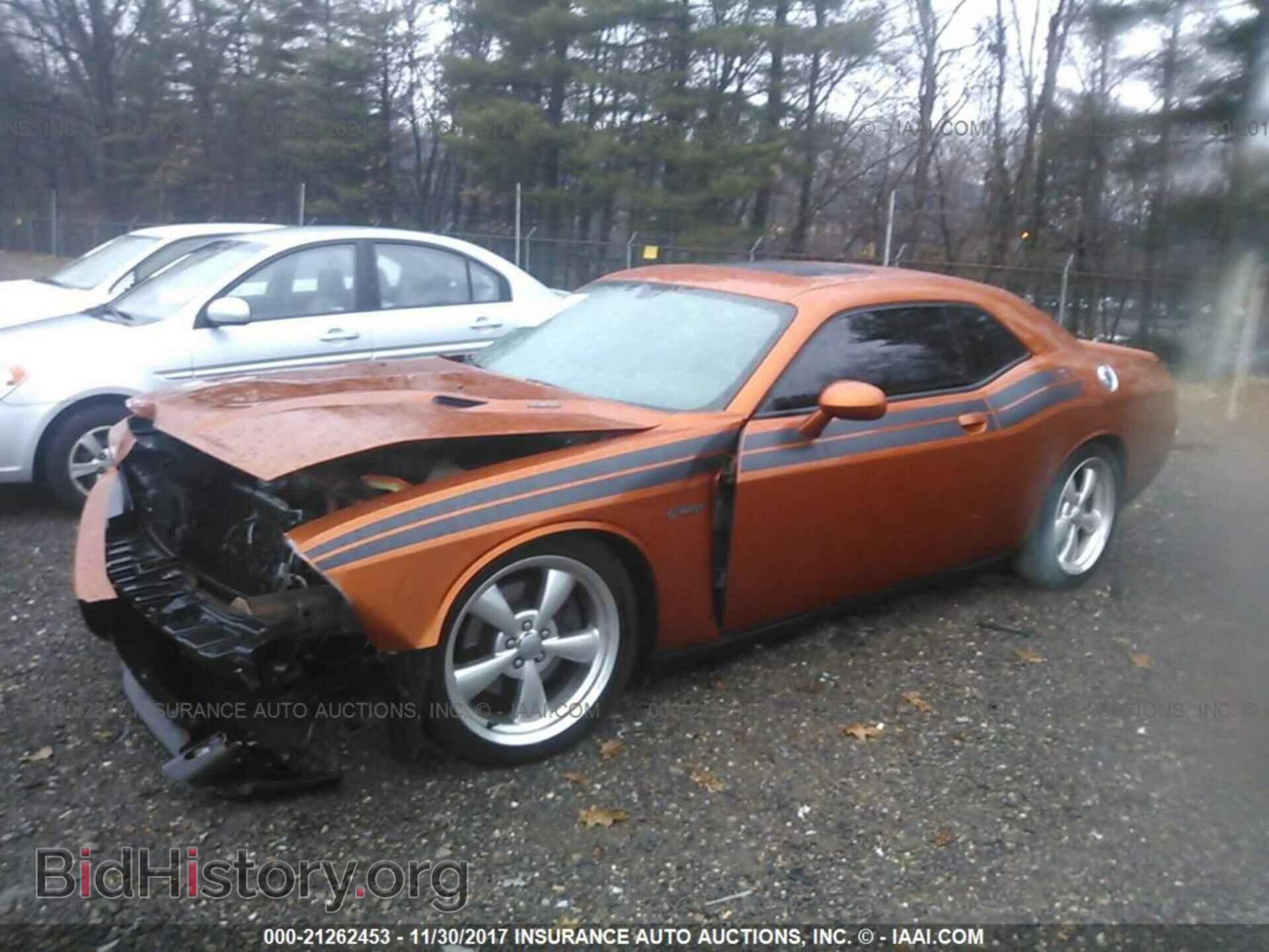 2011 Dodge Challenger - VIN: 2B3CJ5DT0BH540900 - Фото 2