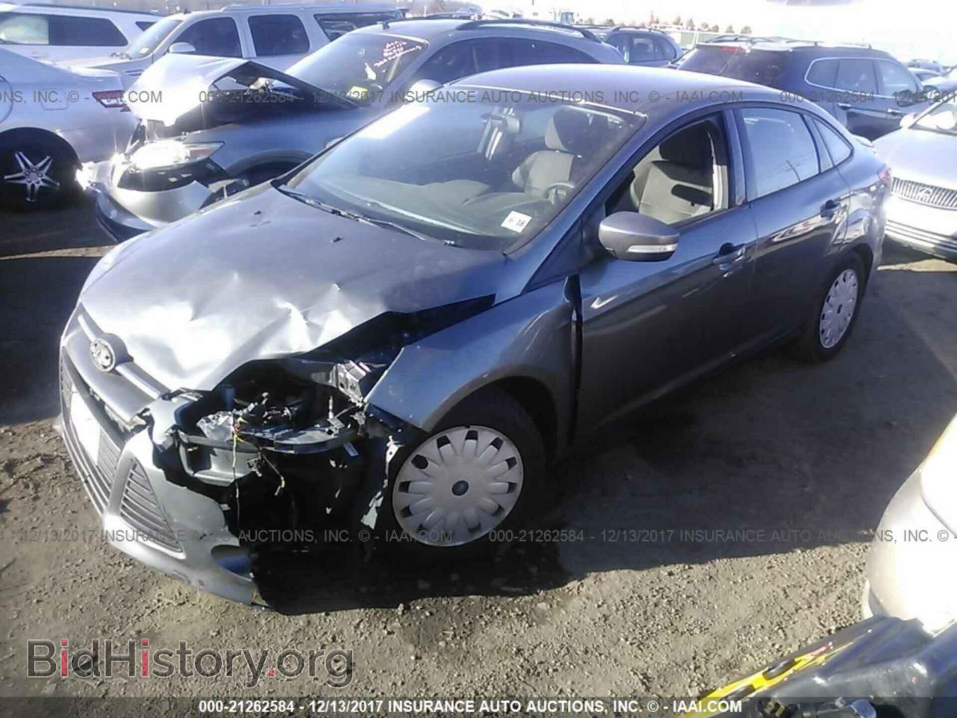 2013 Ford Focus - VIN: 1FADP3F21DL215887 - Photo 2