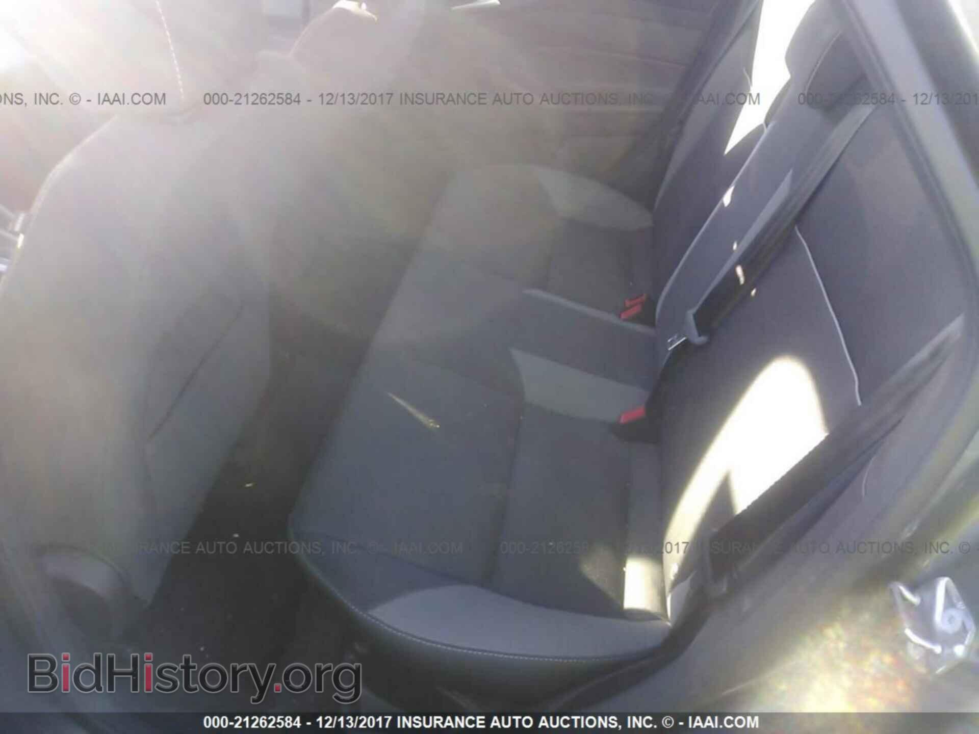 2013 Ford Focus - VIN: 1FADP3F21DL215887 - Photo 8