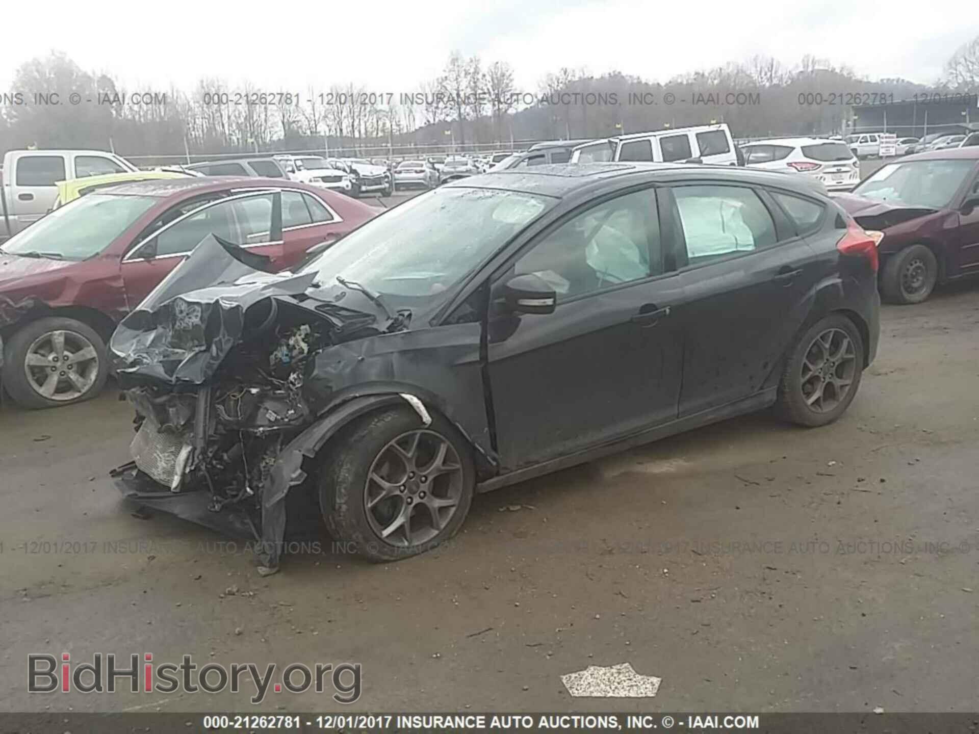 2014 Ford Focus - VIN: 1FADP3K28EL449418 - Photo 2