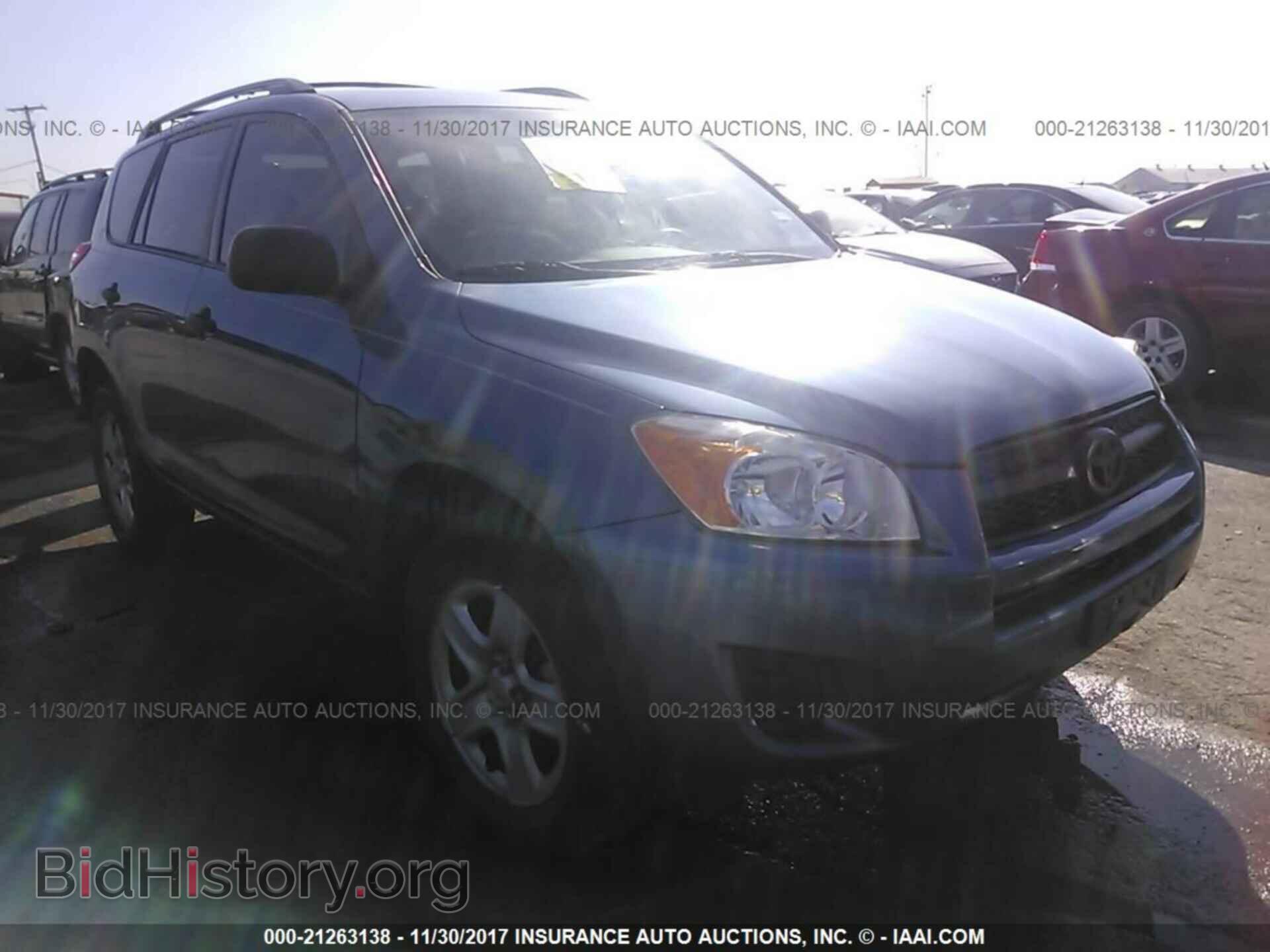 Фотография JTMZF4DV9B5033264 - Toyota Rav4 2011