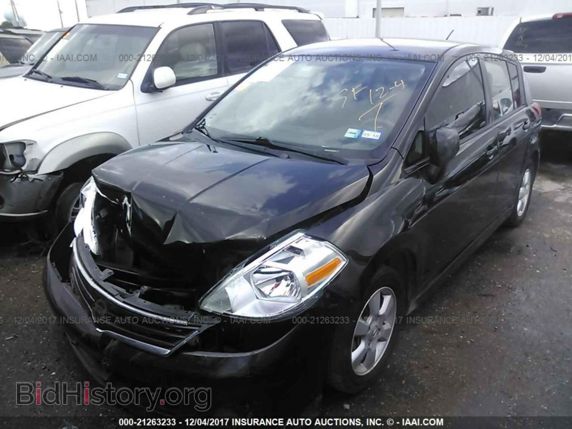 2011 Nissan Versa - VIN: 3N1BC1CP3BL393497 - Фото 2