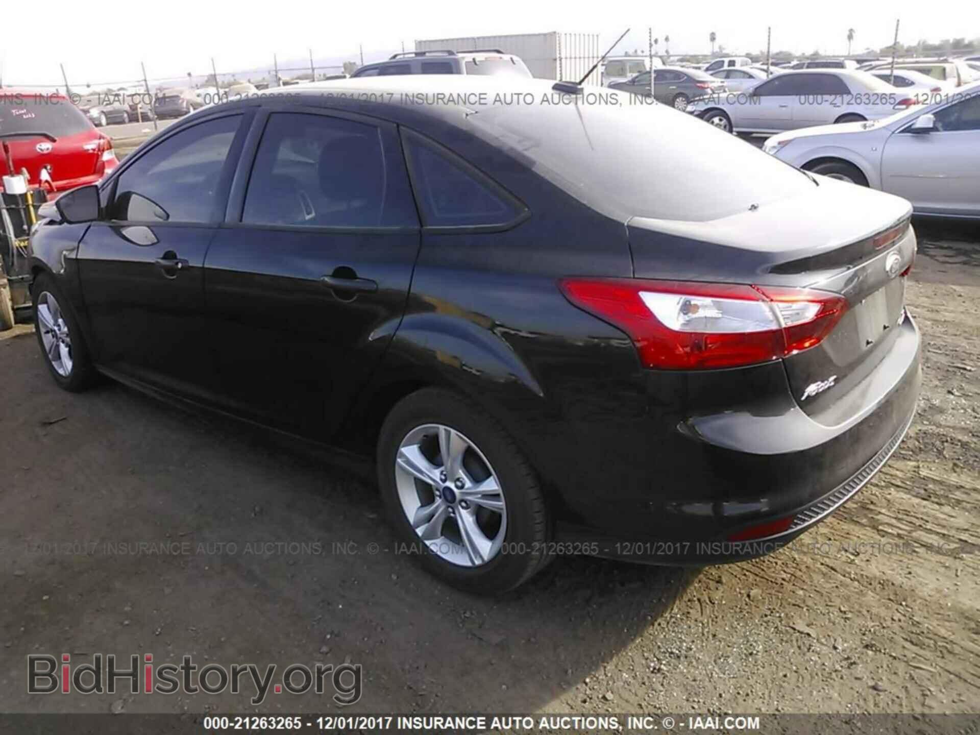 2014 Ford Focus - VIN: 1FADP3F29EL271335 - Photo 3