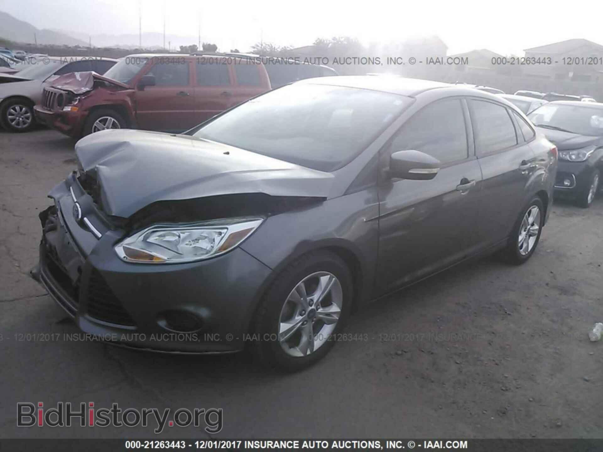 2013 Ford Focus - VIN: 1FADP3F28DL115950 - Photo 2