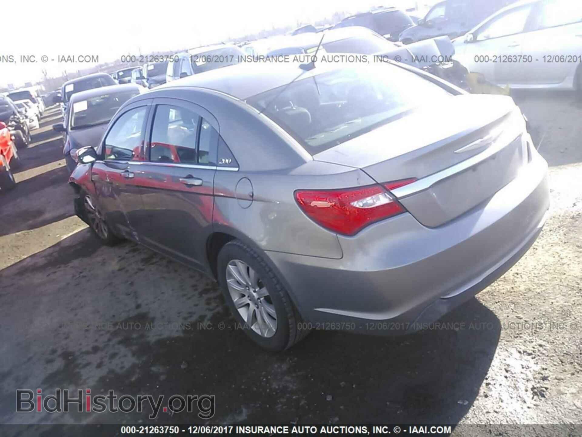 2013 Chrysler 200 - VIN: 1C3CCBBBXDN602268 - Фото 3