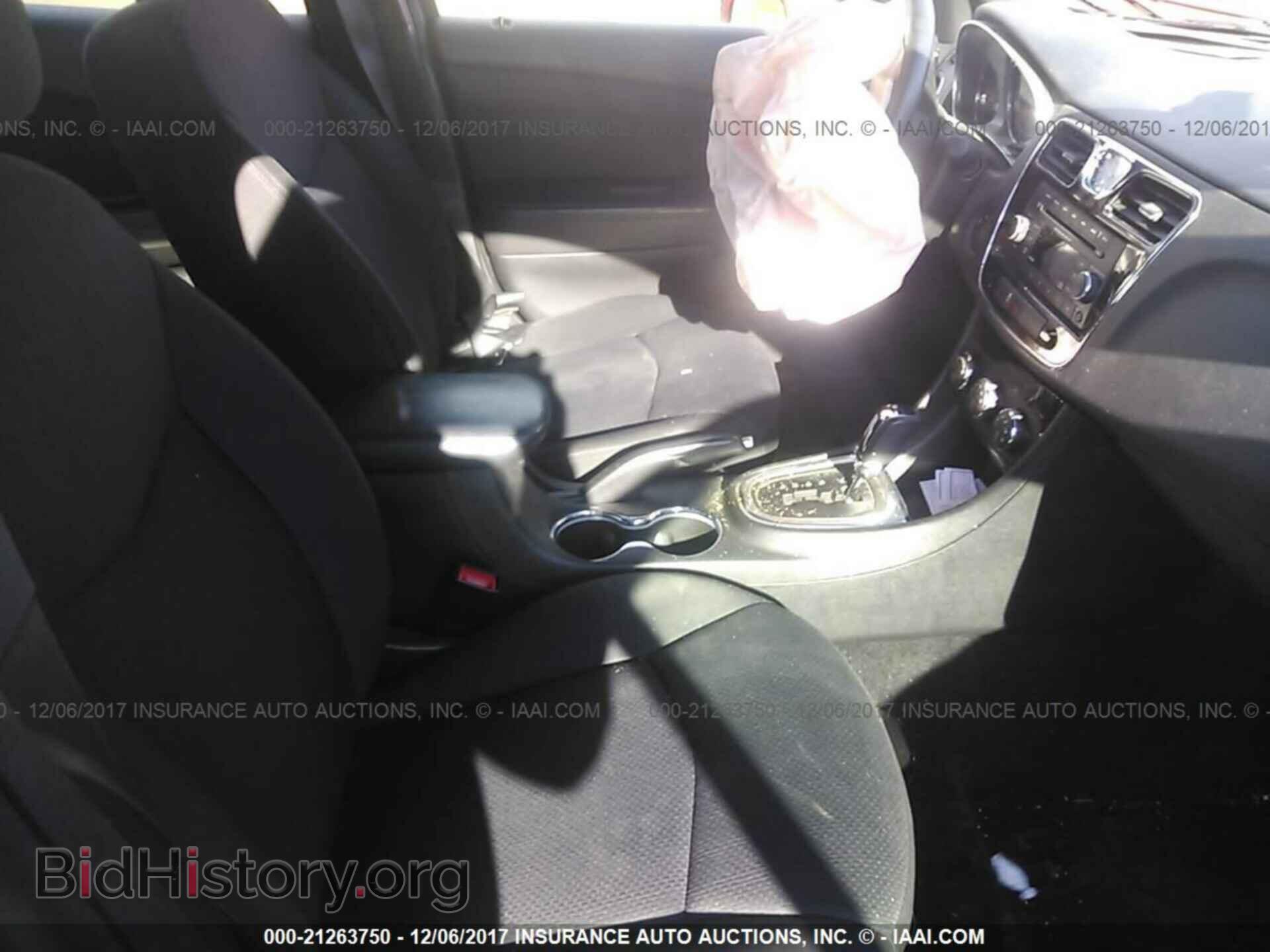 2013 Chrysler 200 - VIN: 1C3CCBBBXDN602268 - Фото 5
