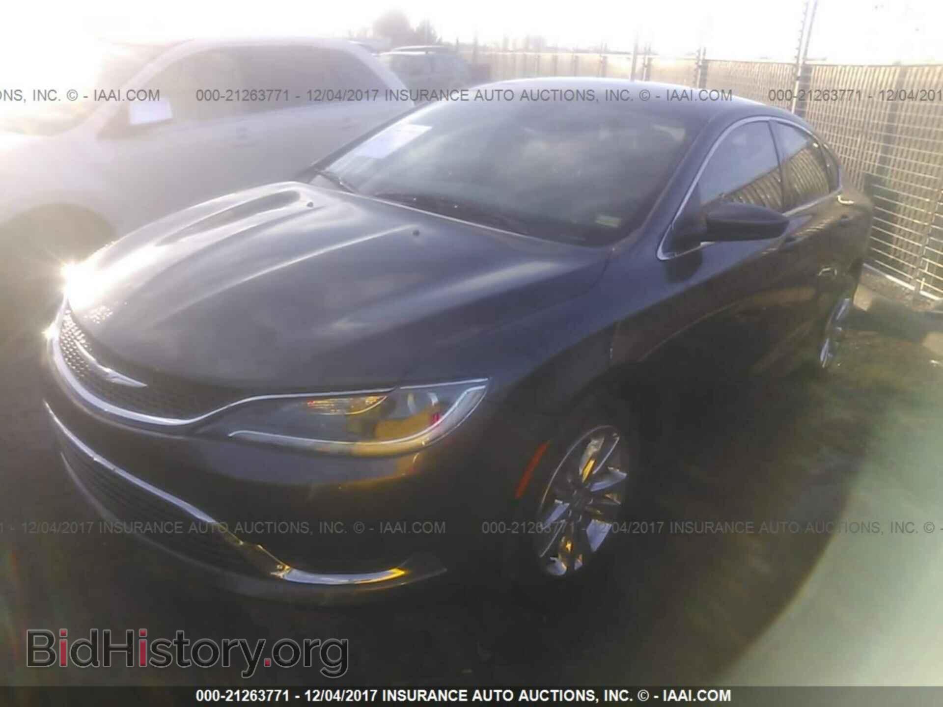 2015 Chrysler 200 - VIN: 1C3CCCAB8FN606975 - Photo 2