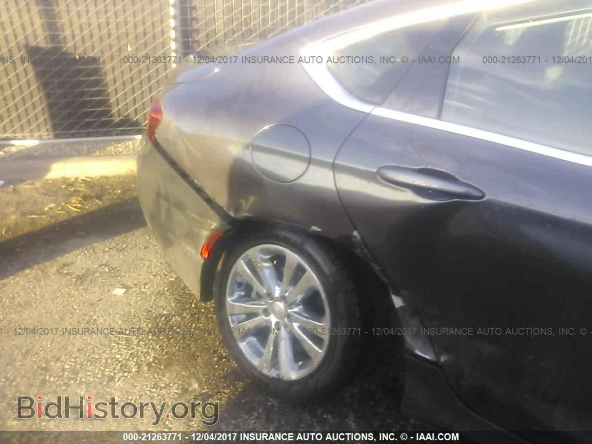 2015 Chrysler 200 - VIN: 1C3CCCAB8FN606975 - Photo 6