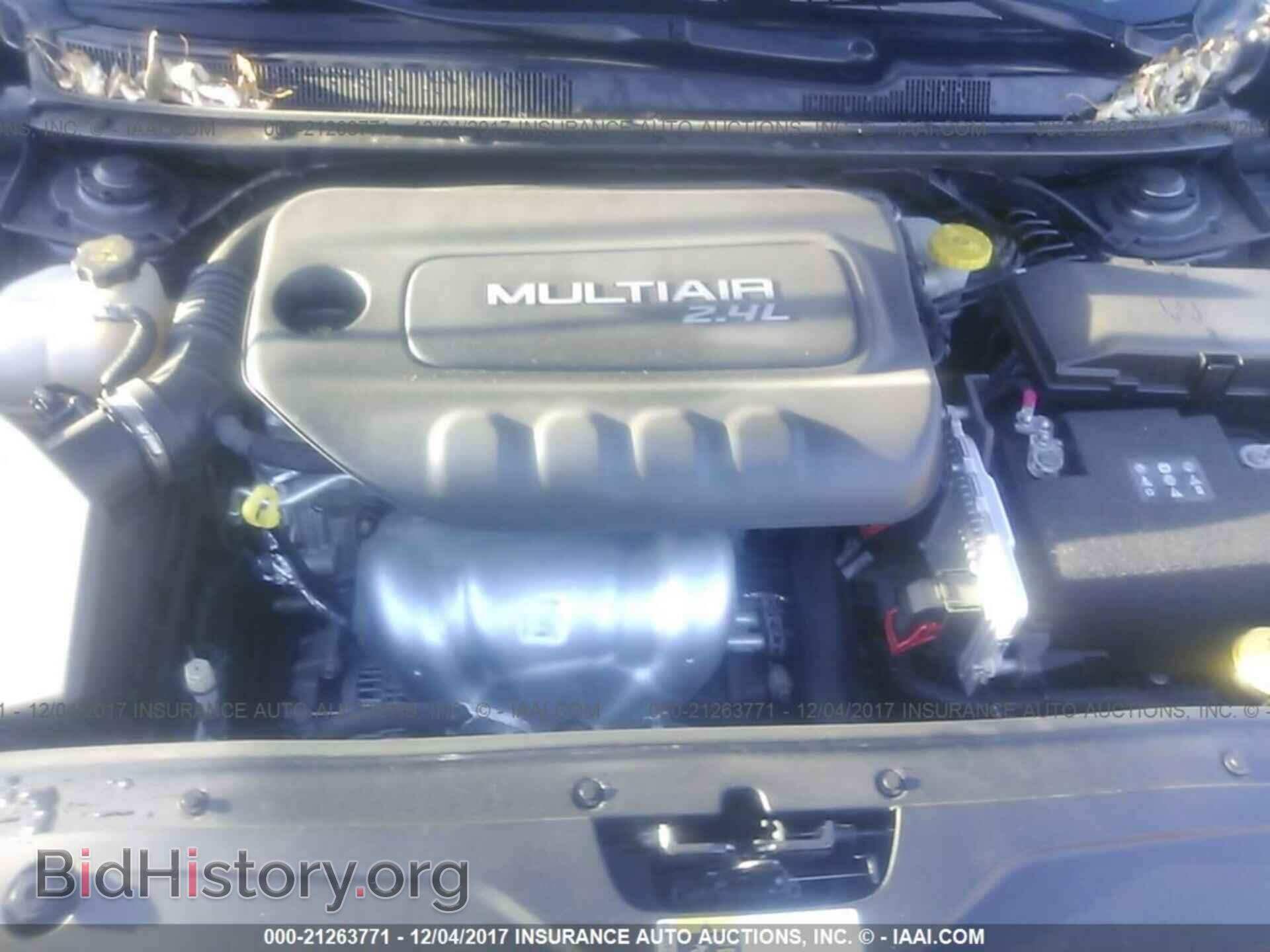 2015 Chrysler 200 - VIN: 1C3CCCAB8FN606975 - Photo 10