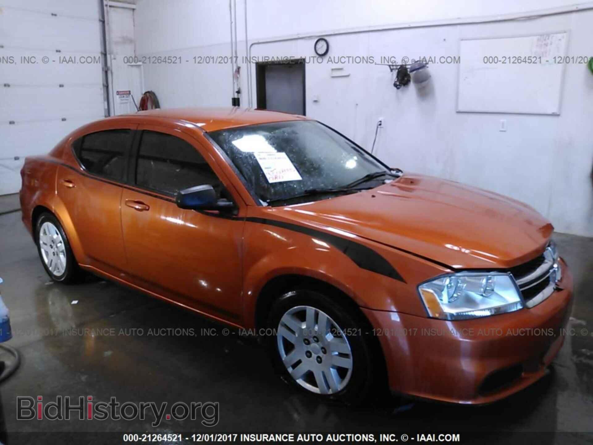 Photo 1B3BD4FB3BN608776 - Dodge Avenger 2011