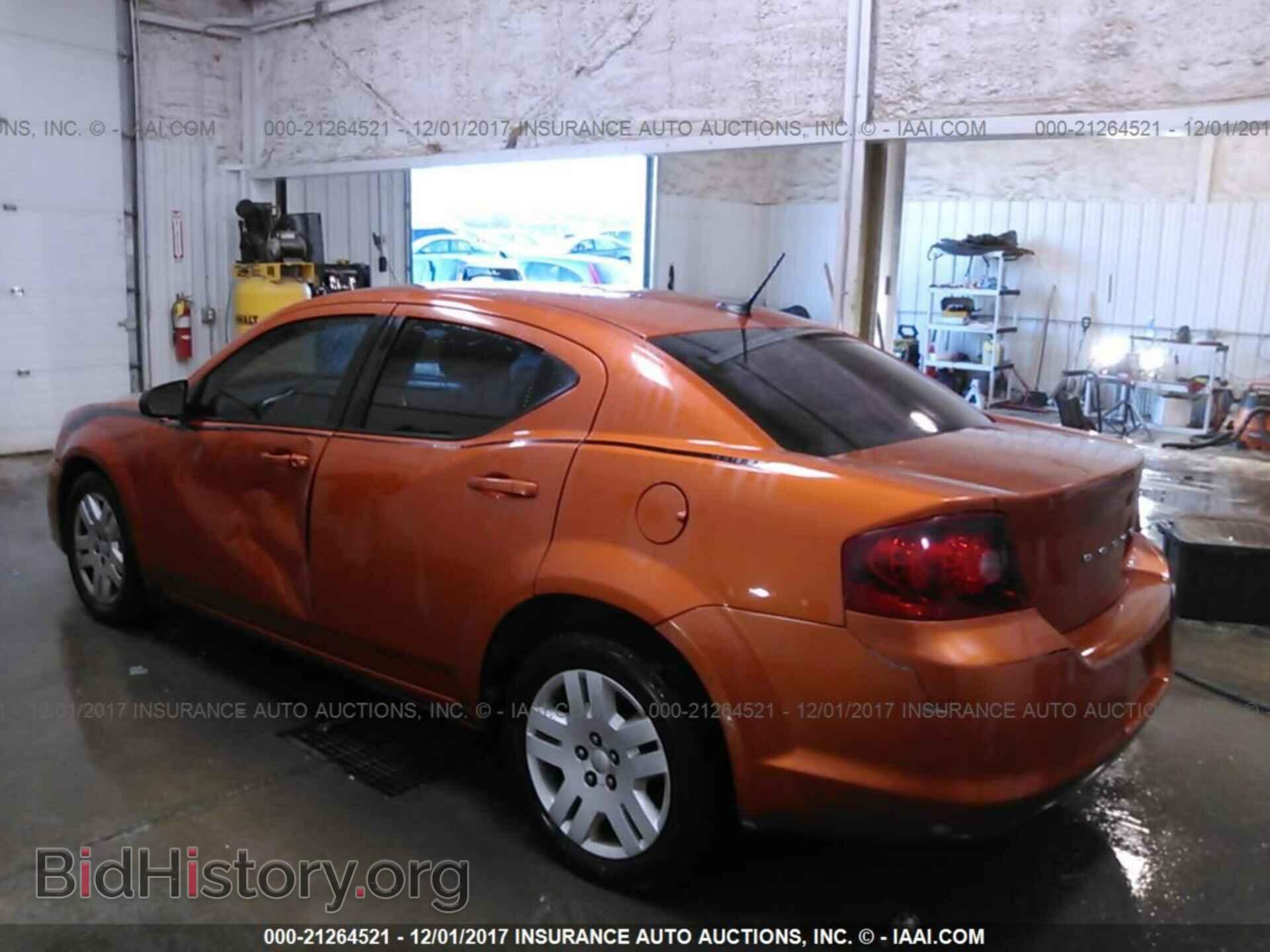 2011 Dodge Avenger - VIN: 1B3BD4FB3BN608776 - Фото 3