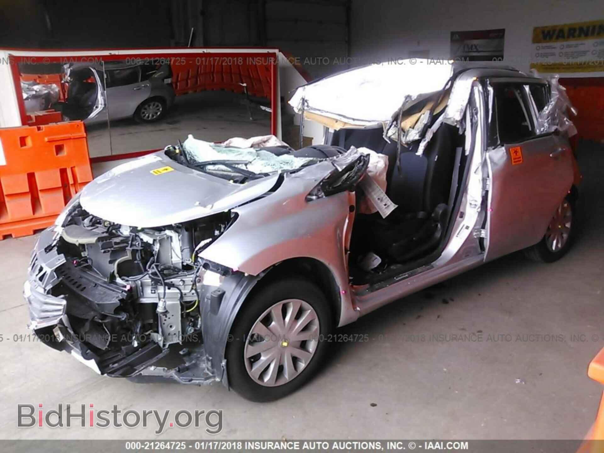 2016 Nissan Versa note - VIN: 3N1CE2CP5GL376311 - Фото 2