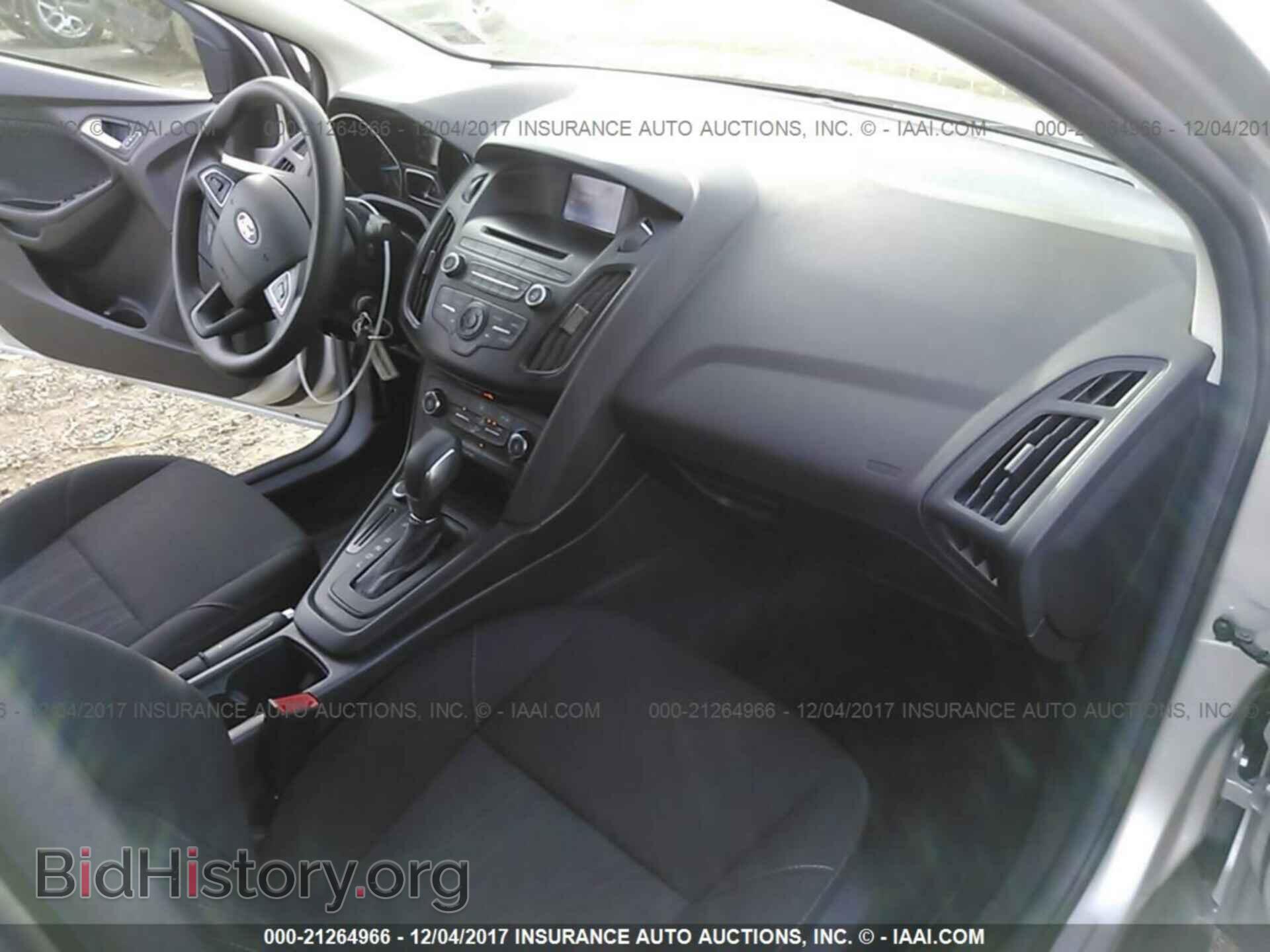 2017 Ford Focus - VIN: 1FADP3F23HL232888 - Фото 5