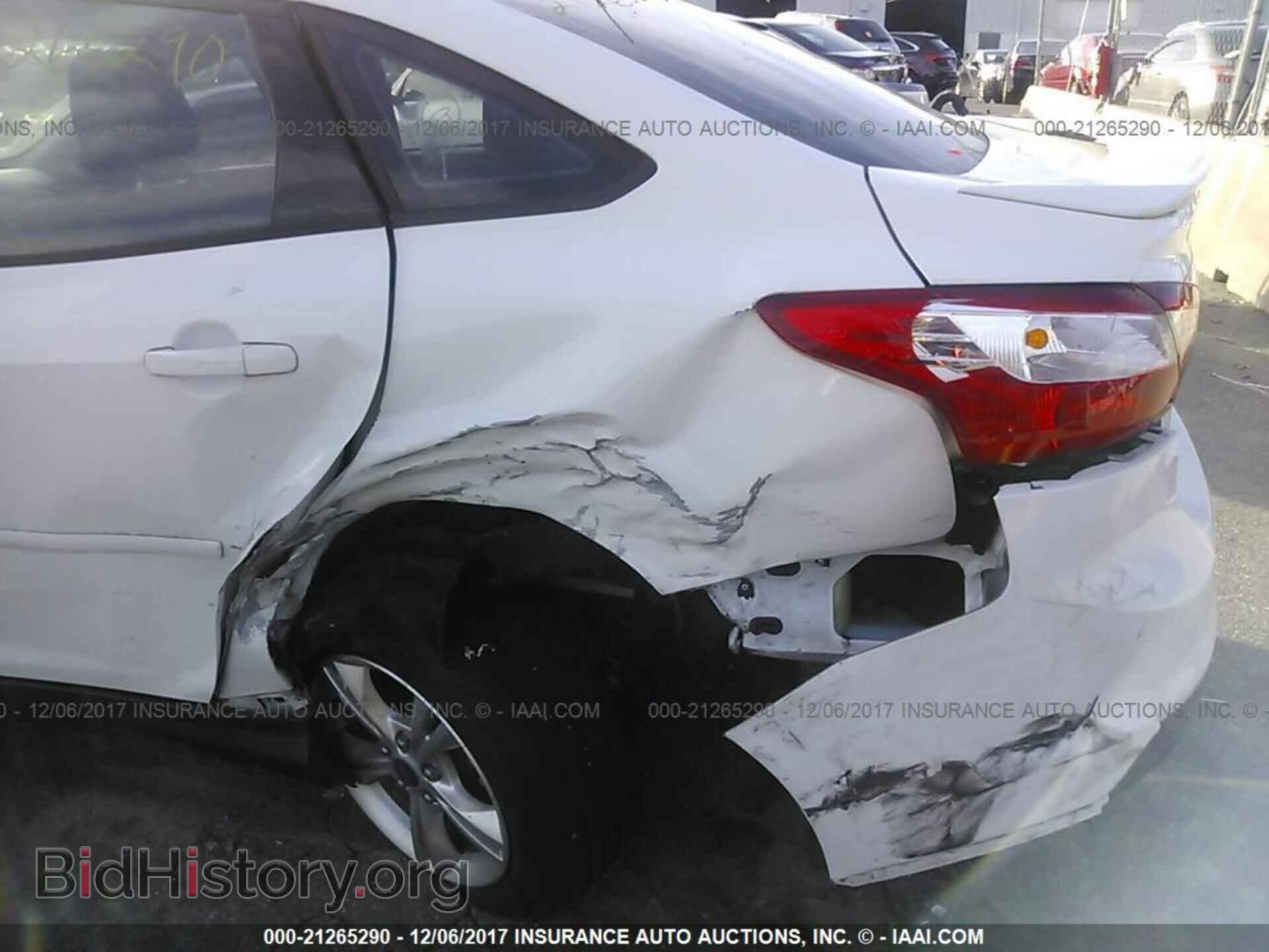 2012 Ford Focus - VIN: 1FAHP3F23CL297329 - Photo 6