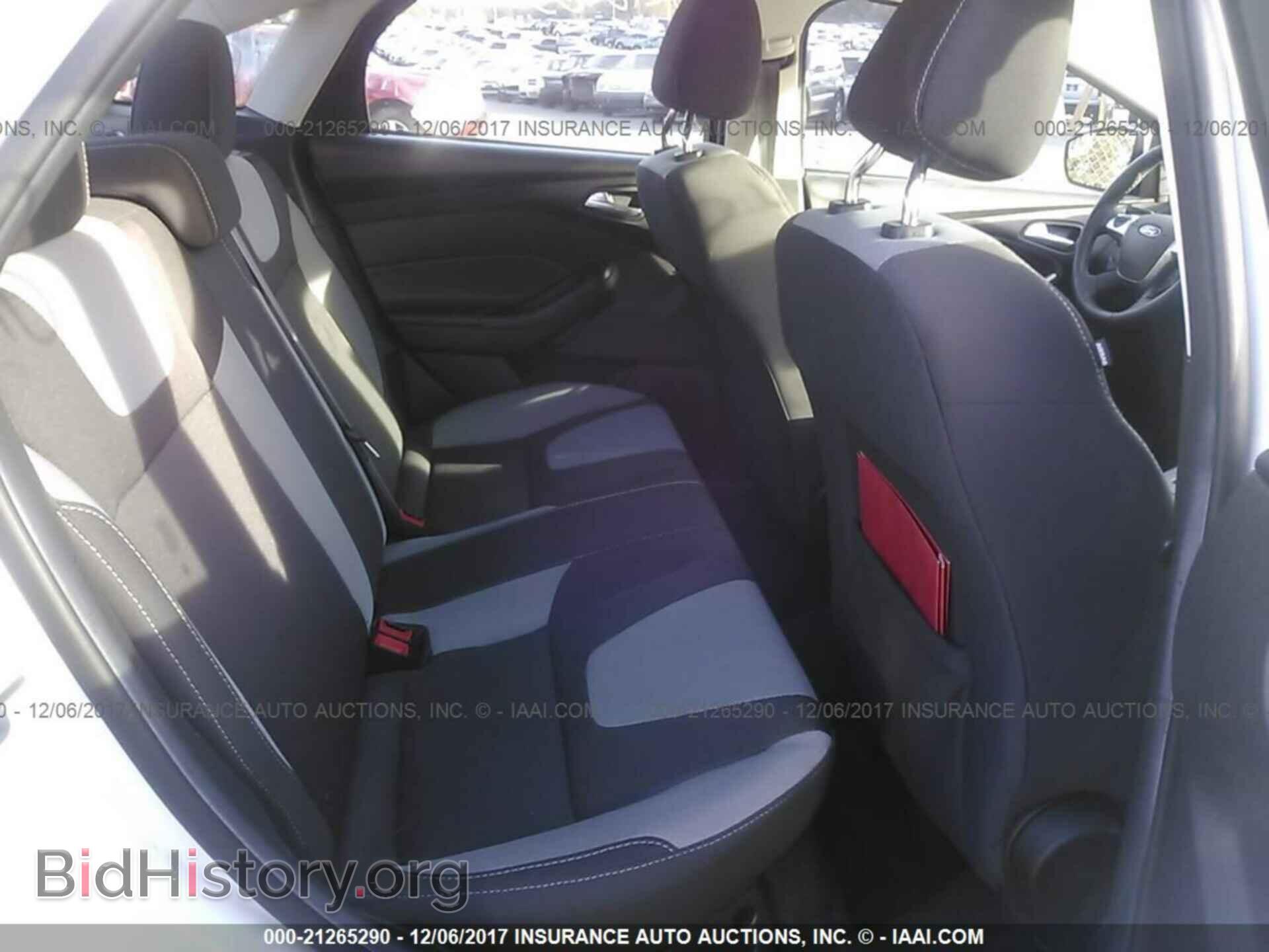 2012 Ford Focus - VIN: 1FAHP3F23CL297329 - Photo 8